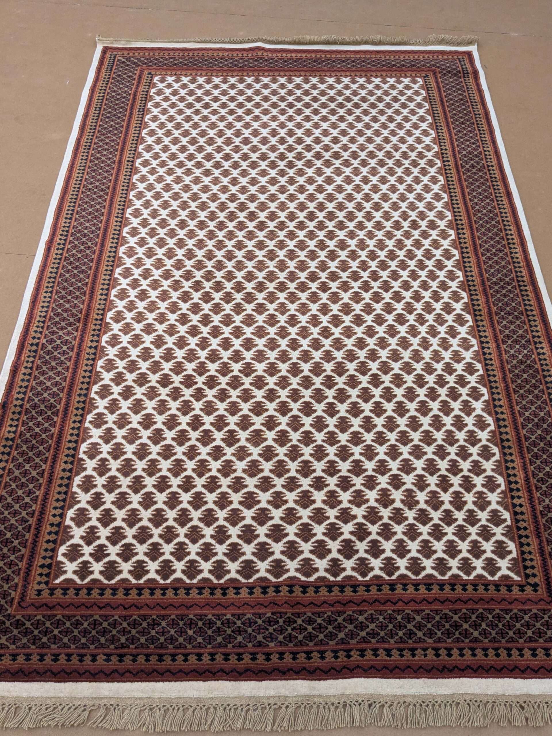 White Baby Elephant Foot Print Knotted Wool Carpet - 6FT X 9FT | 180CM X 270CM