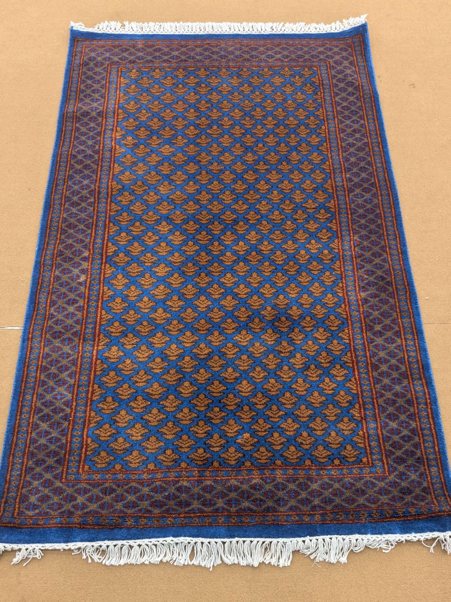 Blue Baby Elephant Footprint Hand Knotted Wool Carpet - 3FT X 5FT | 90CM X 150CM