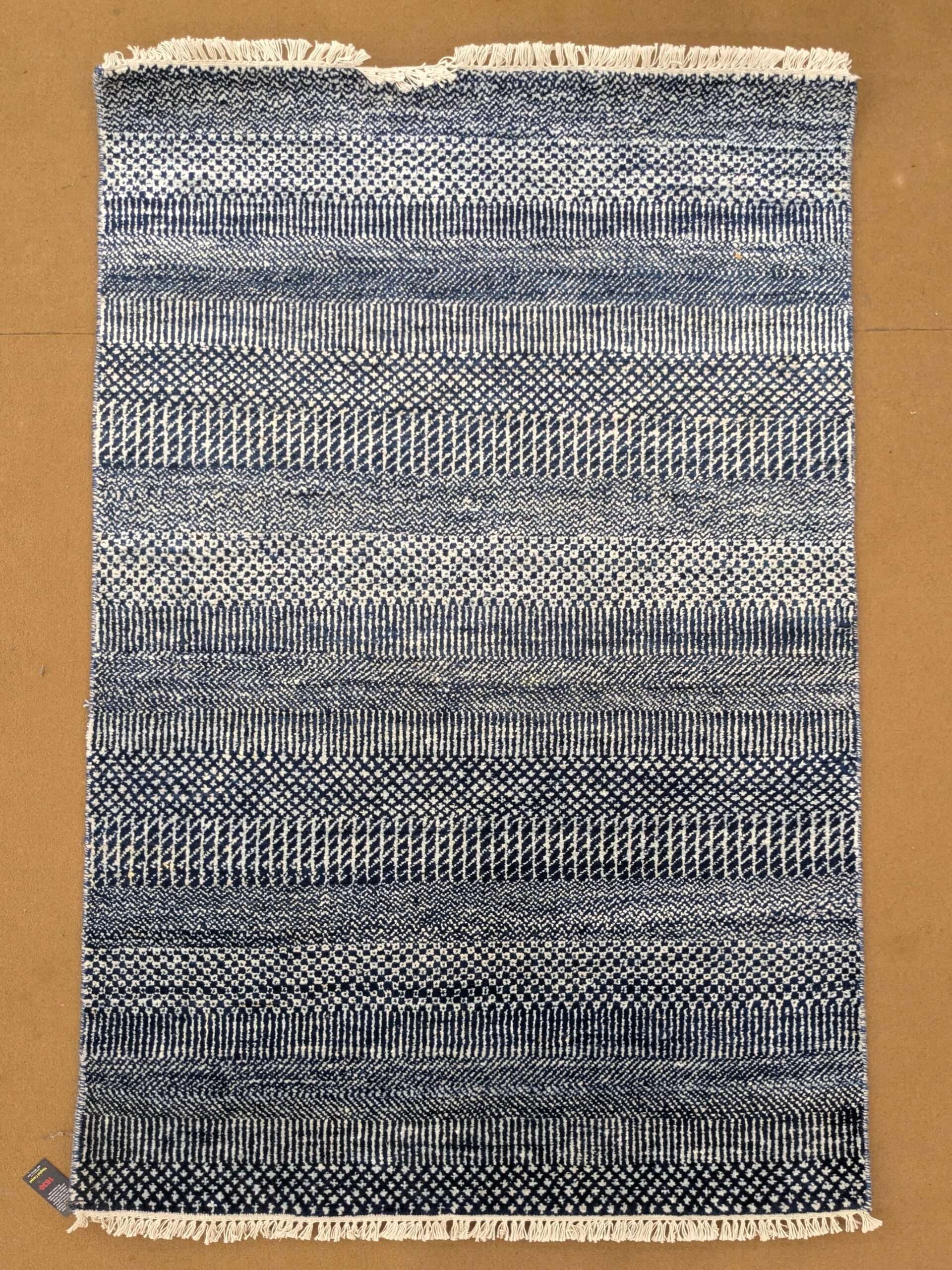 Modern Strip Design Hand Knotted Wool Carpet - 3FT X 5FT | 90CM X 150CM - Image 2