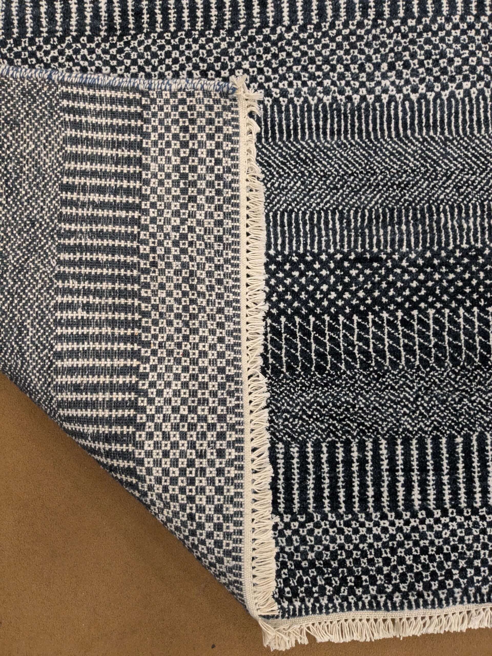 Grey Stripe Hand Knotted Wool Carpet - 6FT X 9FT | 180CM X 270CM - Image 3