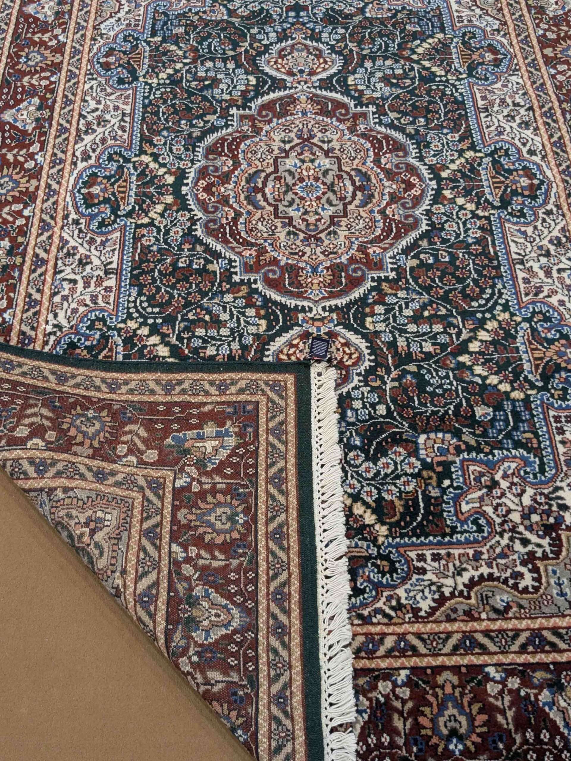 Green Persian Design Knotted Wool Carpet - 6FT X 9FT | 180CM X 270CM - Image 3