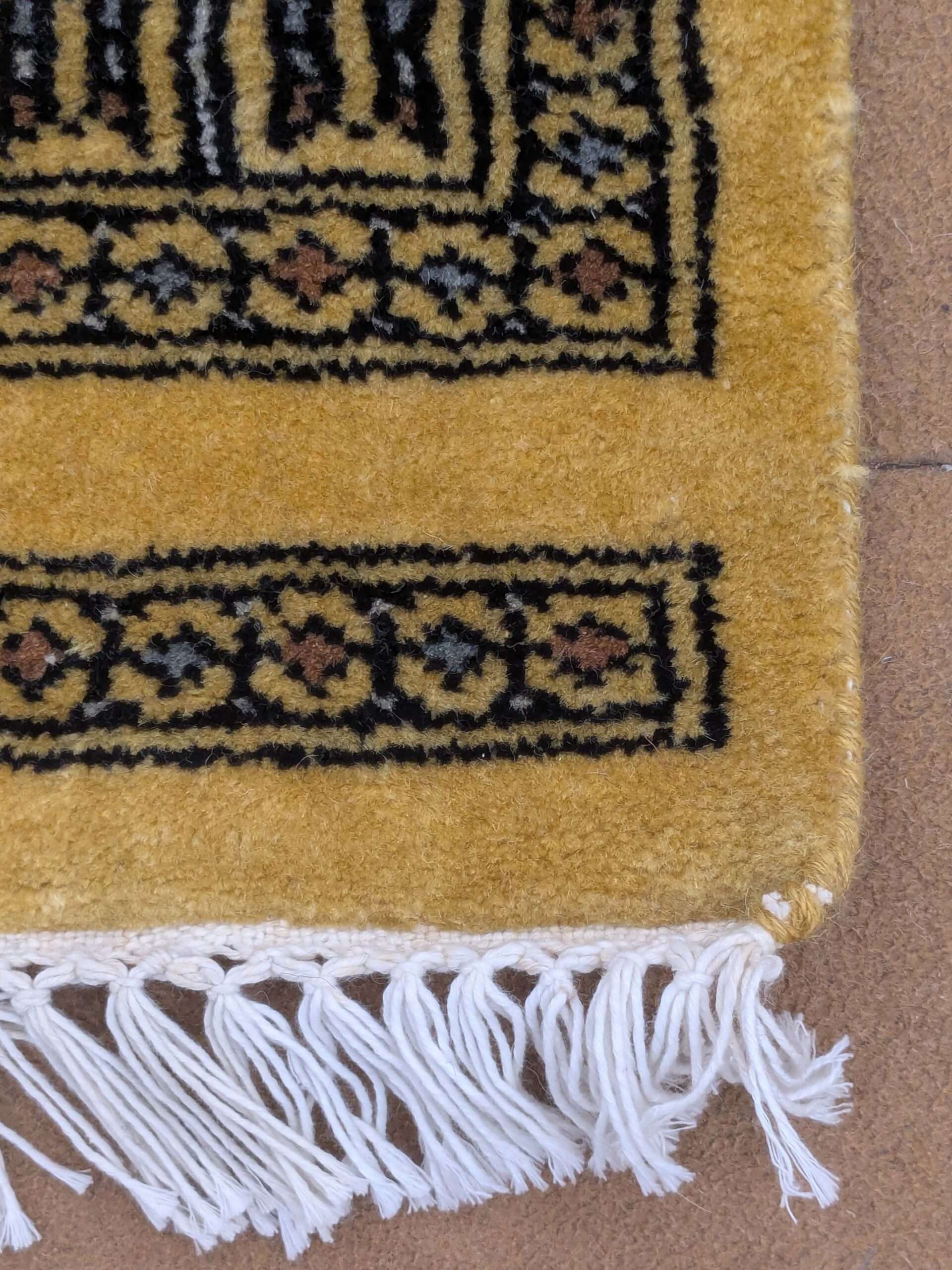 Yellow Family Design Knotted Wool Carpet - 3FT X 5FT | 90CM X 150CM - Image 3