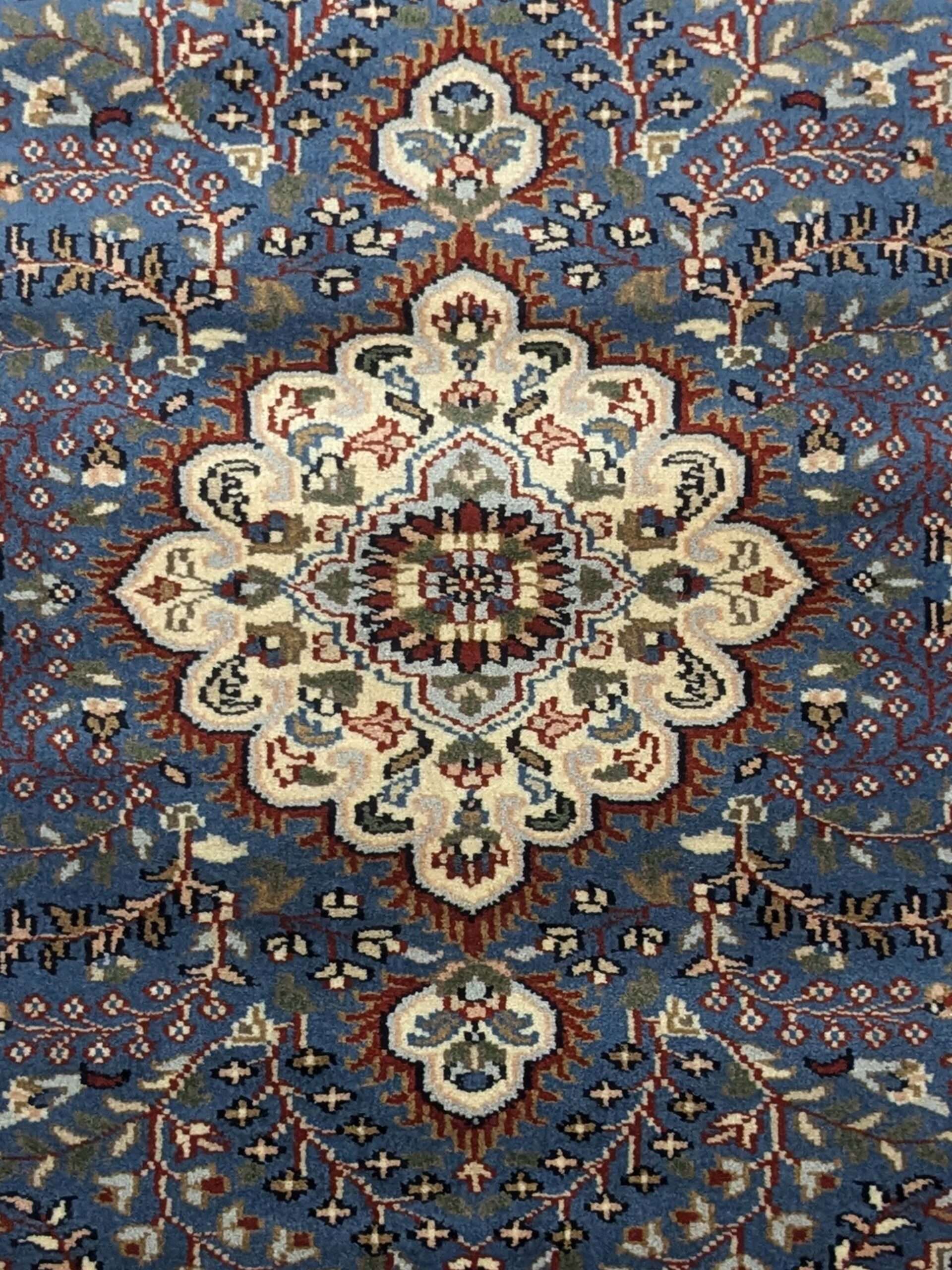 Blue Persian Hand Knotted Wool Carpet - 3FT X 5FT | 90CM X 150CM - Image 3