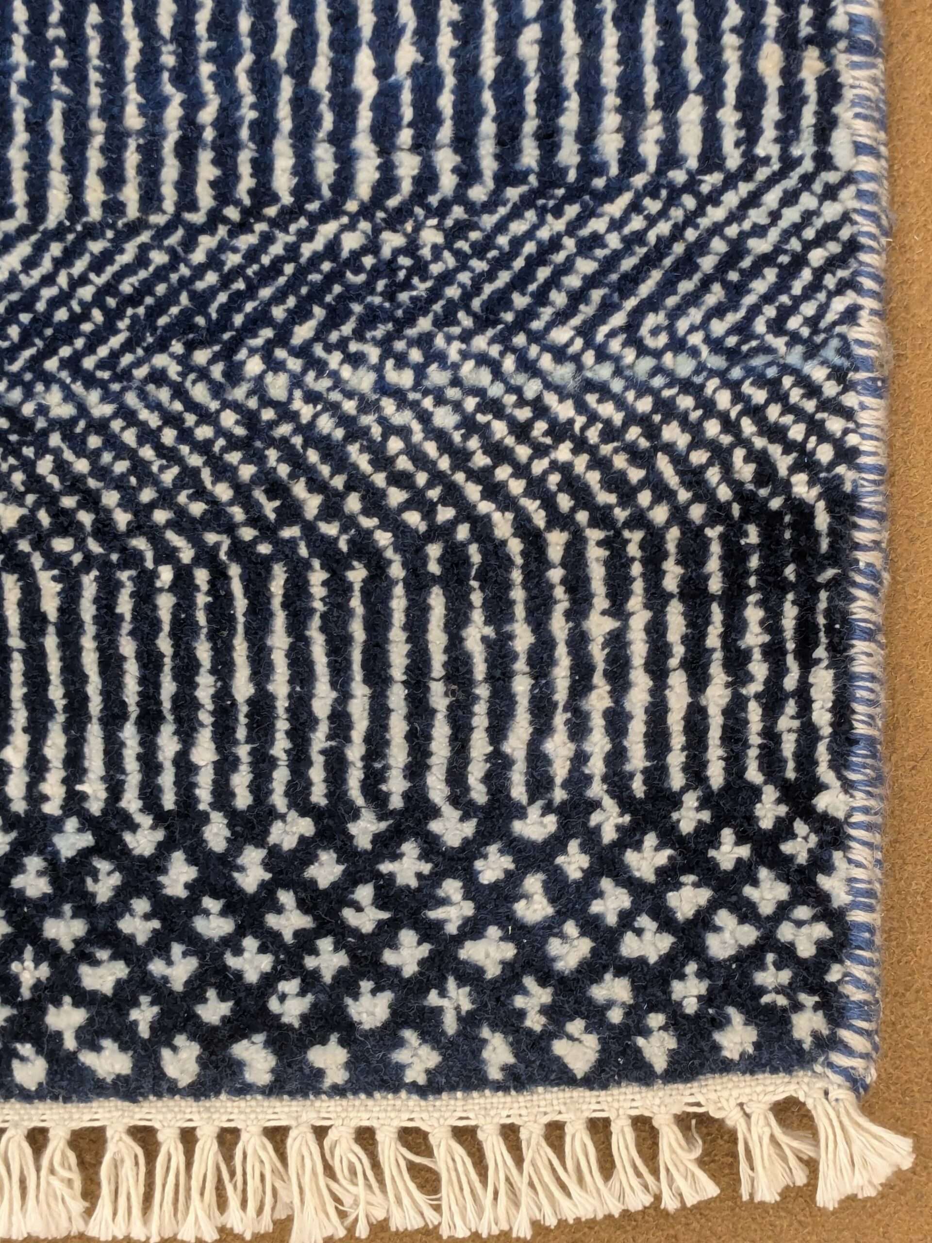 Modern Strip Design Hand Knotted Wool Carpet - 3FT X 5FT | 90CM X 150CM - Image 3