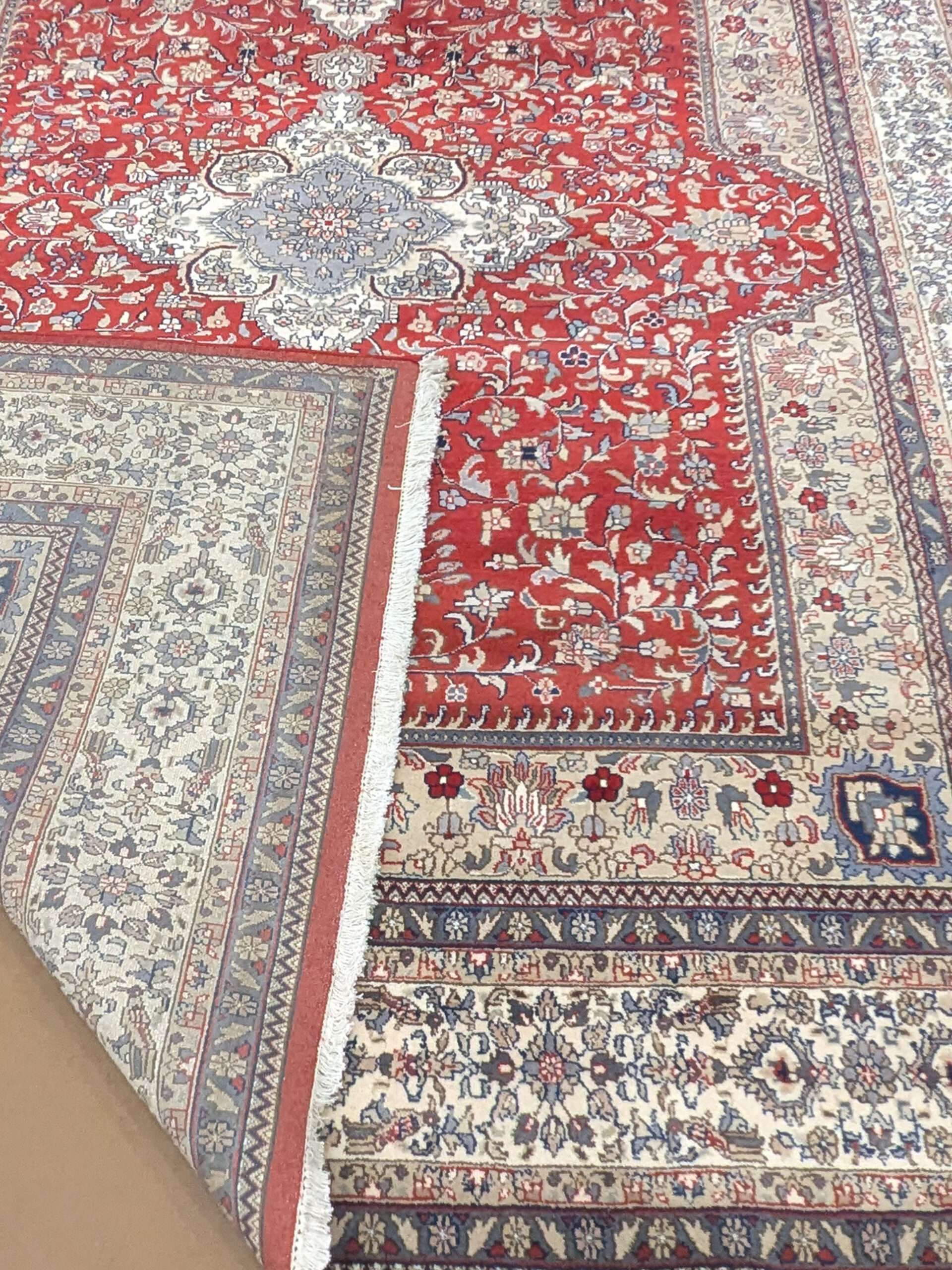 Red Persian Knotted Wool Carpet - 8FT X 10FT | 240CM X 300CM - Image 4