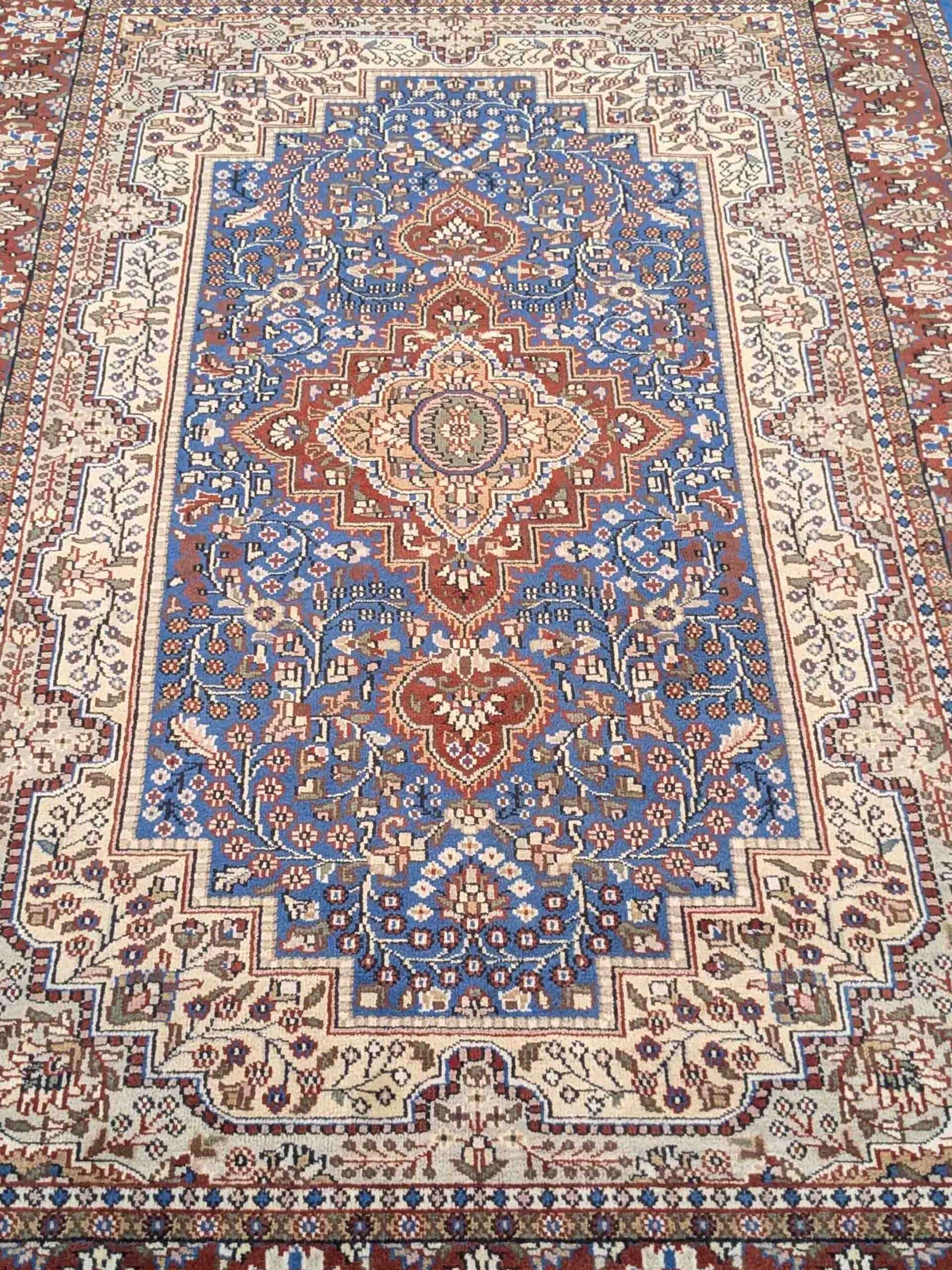 Blue Persian Hand Knotted Wool Carpet - 6FT X 9FT | 180CM X 270CM - Image 5
