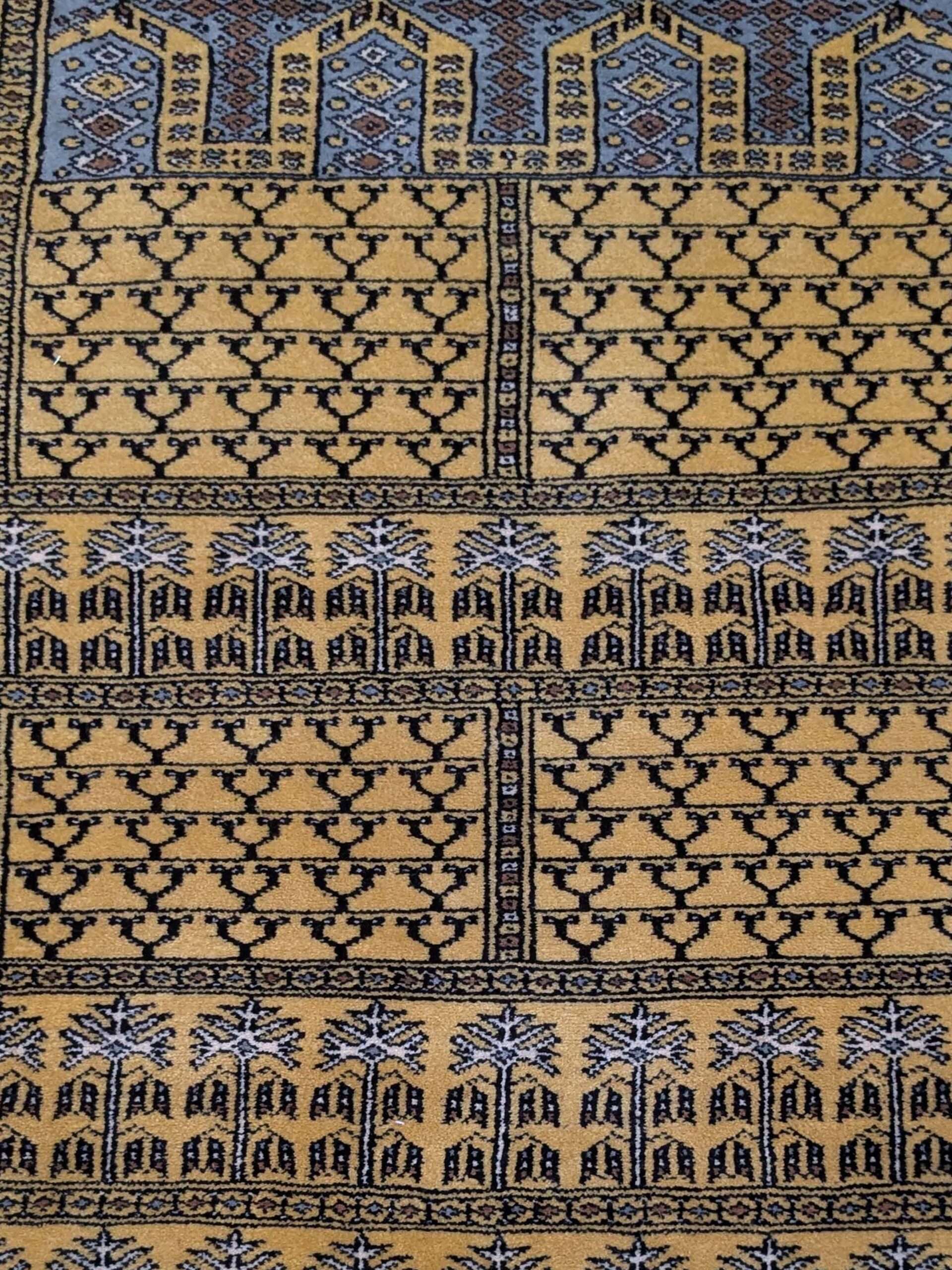 Yellow Family Design Knotted Wool Carpet - 3FT X 5FT | 90CM X 150CM - Image 5