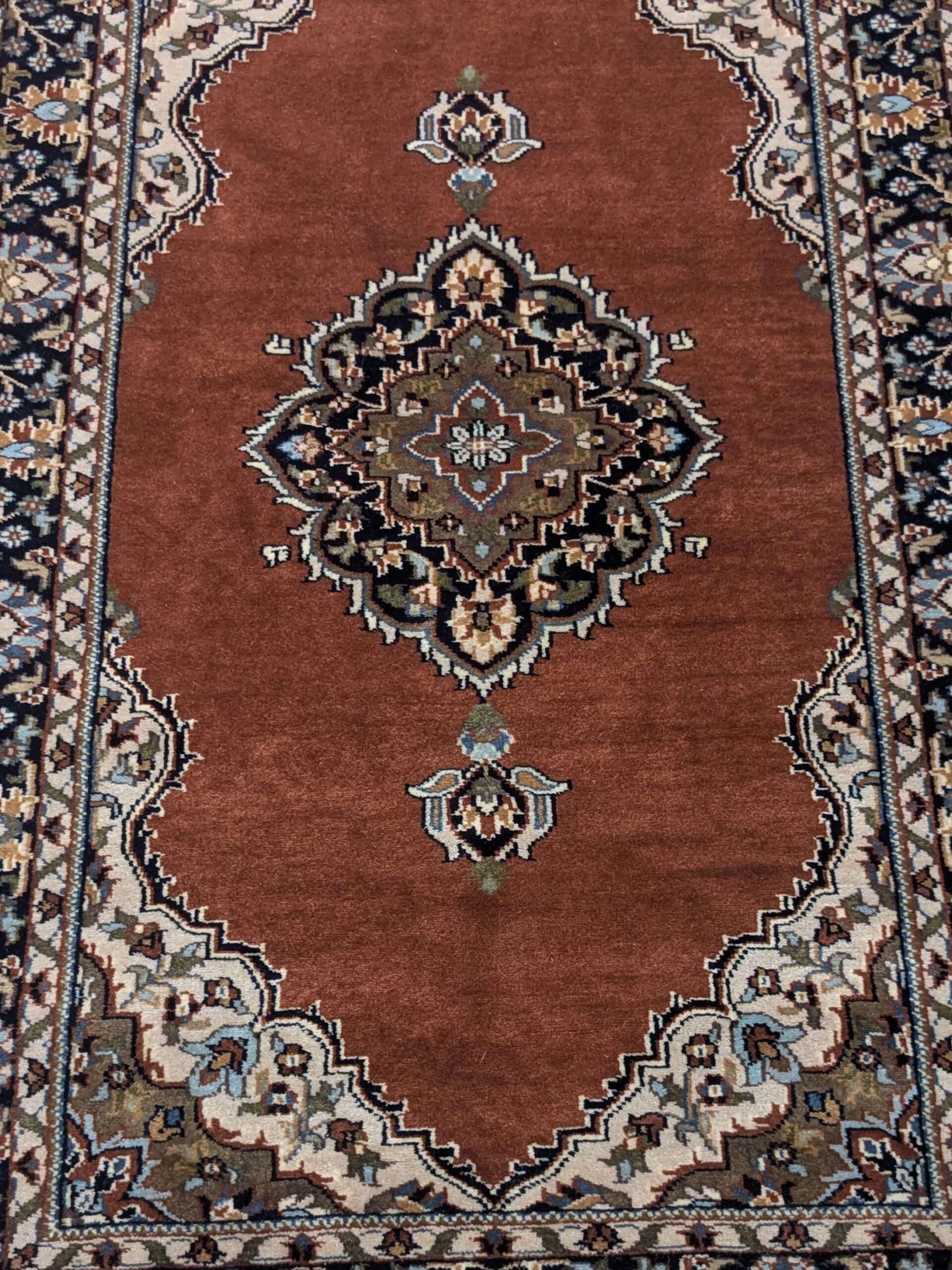 Red Kirman Hand Knotted Wool Carpet - 3FT X 5FT | 90CM X 150CM - Image 5