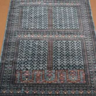 Unique Family Design Hand Knotted Wool Carpet - 5FT X 7FT | 150CM X 210CM