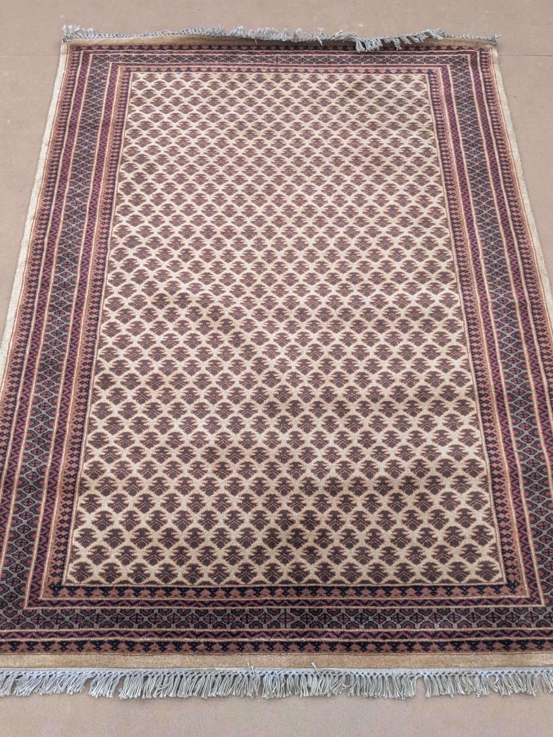 Beige Baby Elephant Foot Print Hand Knotted Wool Carpet - 5FT X 7FT | 150CM X 210CM