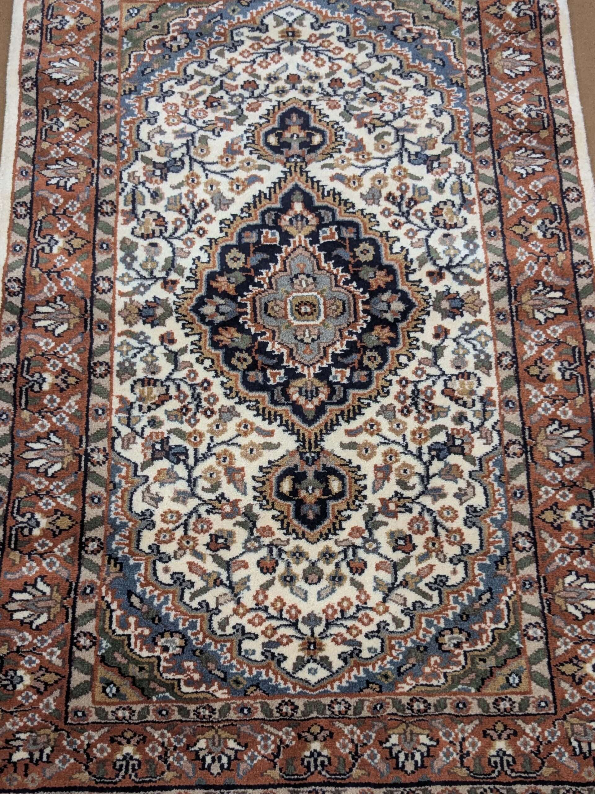 White Persian Knotted Wool Carpet - 2.5FT X 4FT | 76CM X 122CM - Image 2