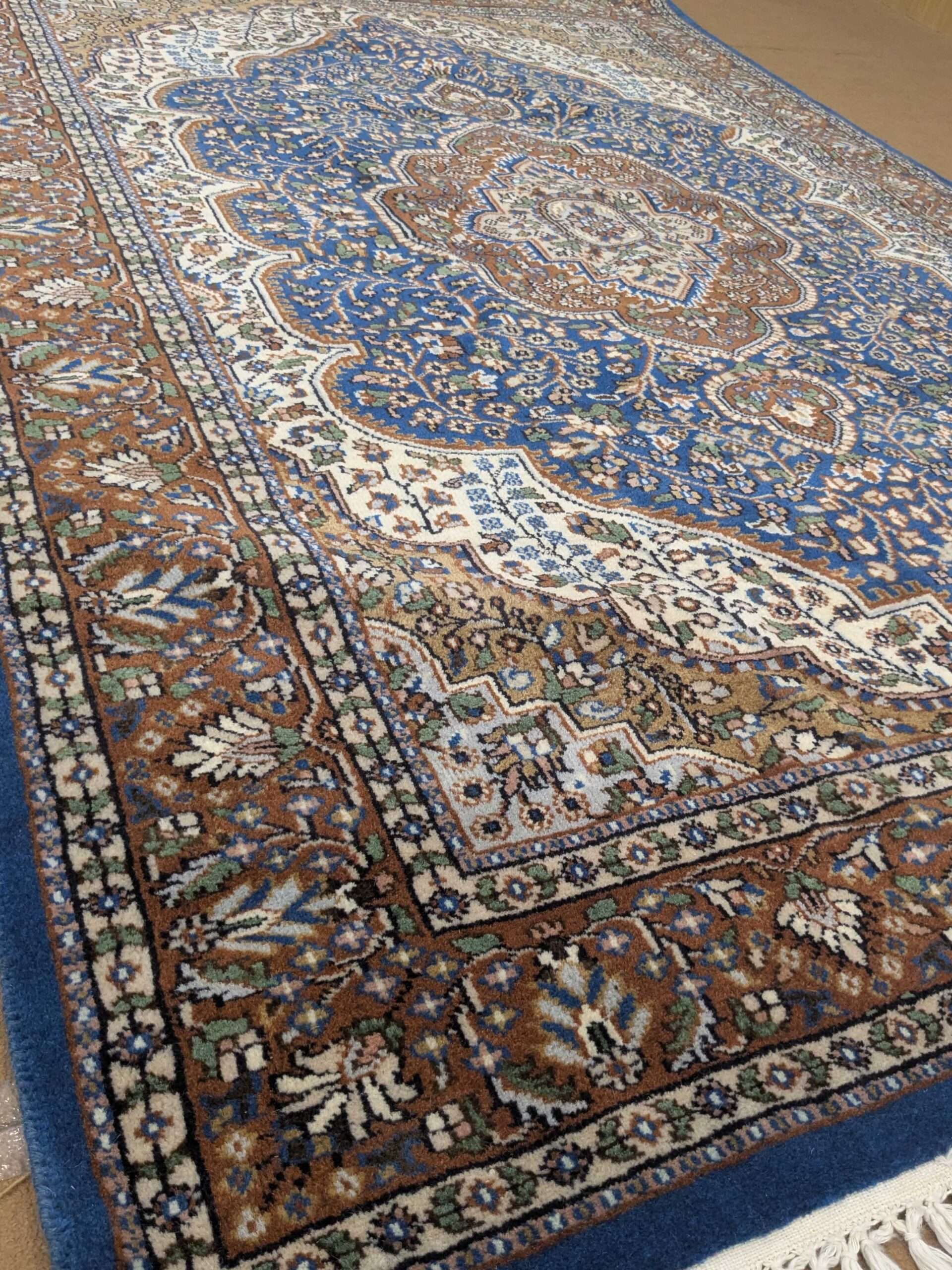 Blue Persian Hand Knotted Wool Carpet - 5FT X 7FT | 150CM X 210CM - Image 3