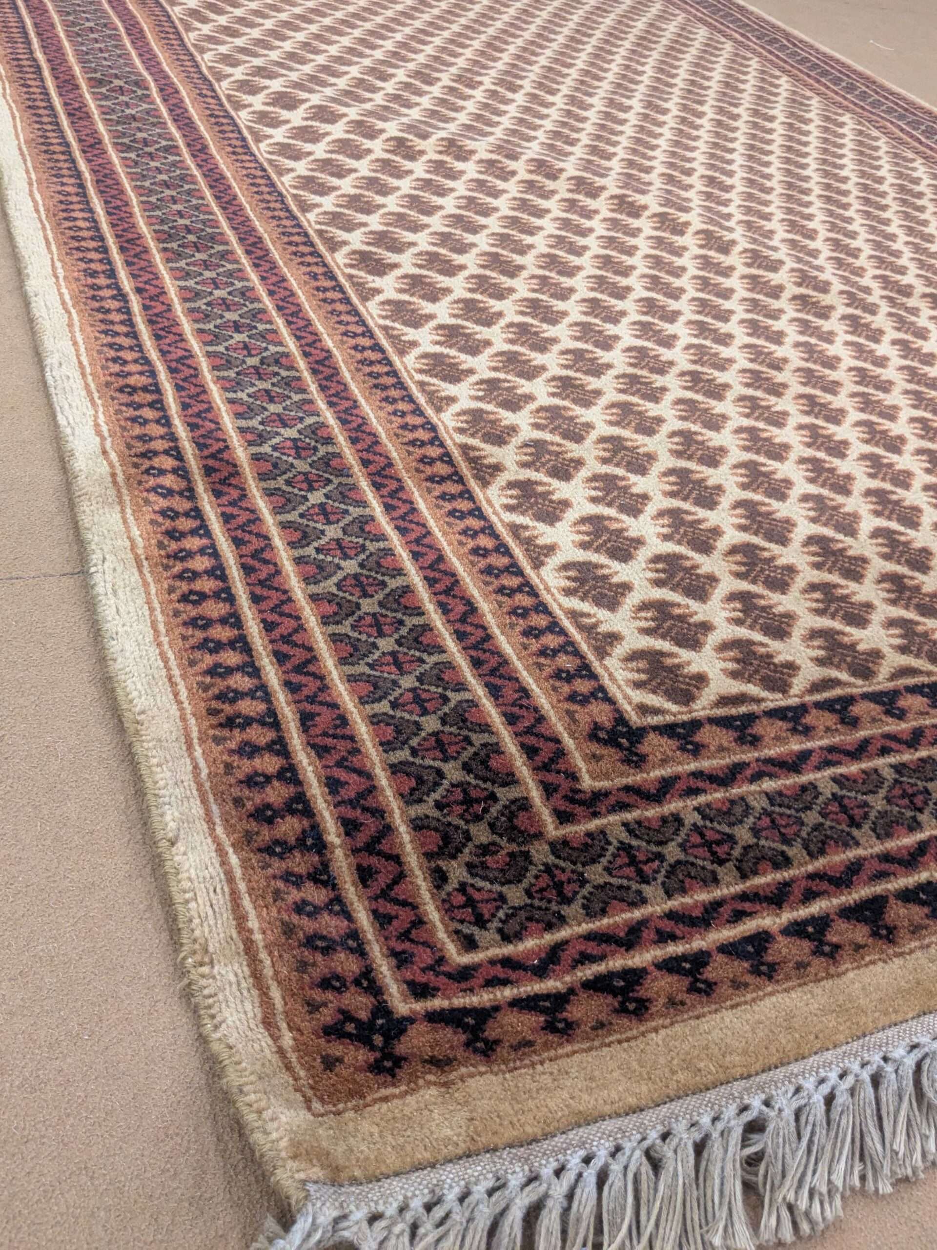 Beige Baby Elephant Foot Print Hand Knotted Wool Carpet - 5FT X 7FT | 150CM X 210CM - Image 2