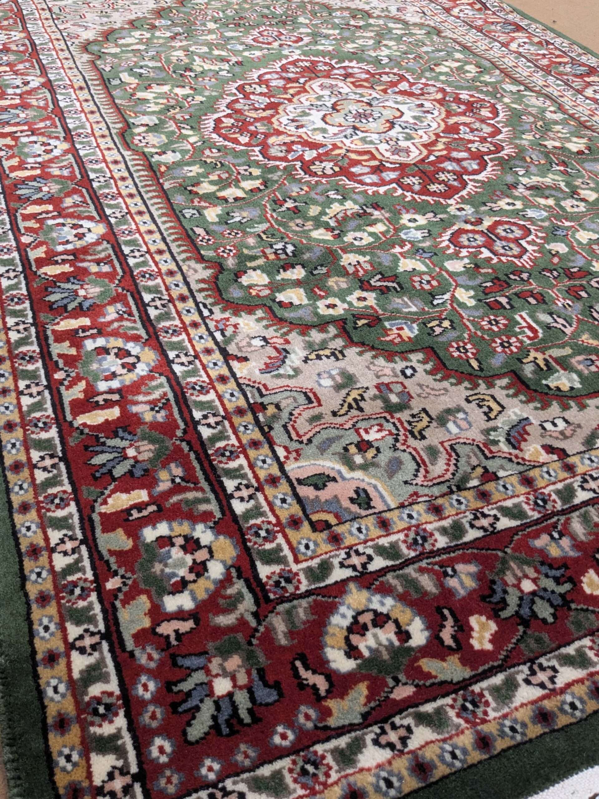 Green Persian Hand Knotted Wool Carpet - 4FT X 6FT | 120CM X 180CM - Image 2