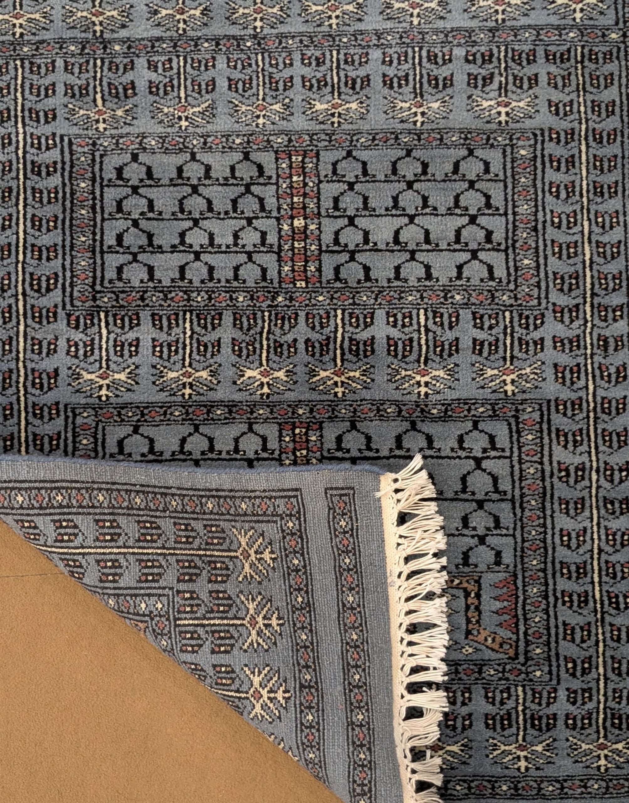 Family Design Hand Knotted Wool Carpet - 2.5FT X 4FT | 76CM X 122CM - Image 4