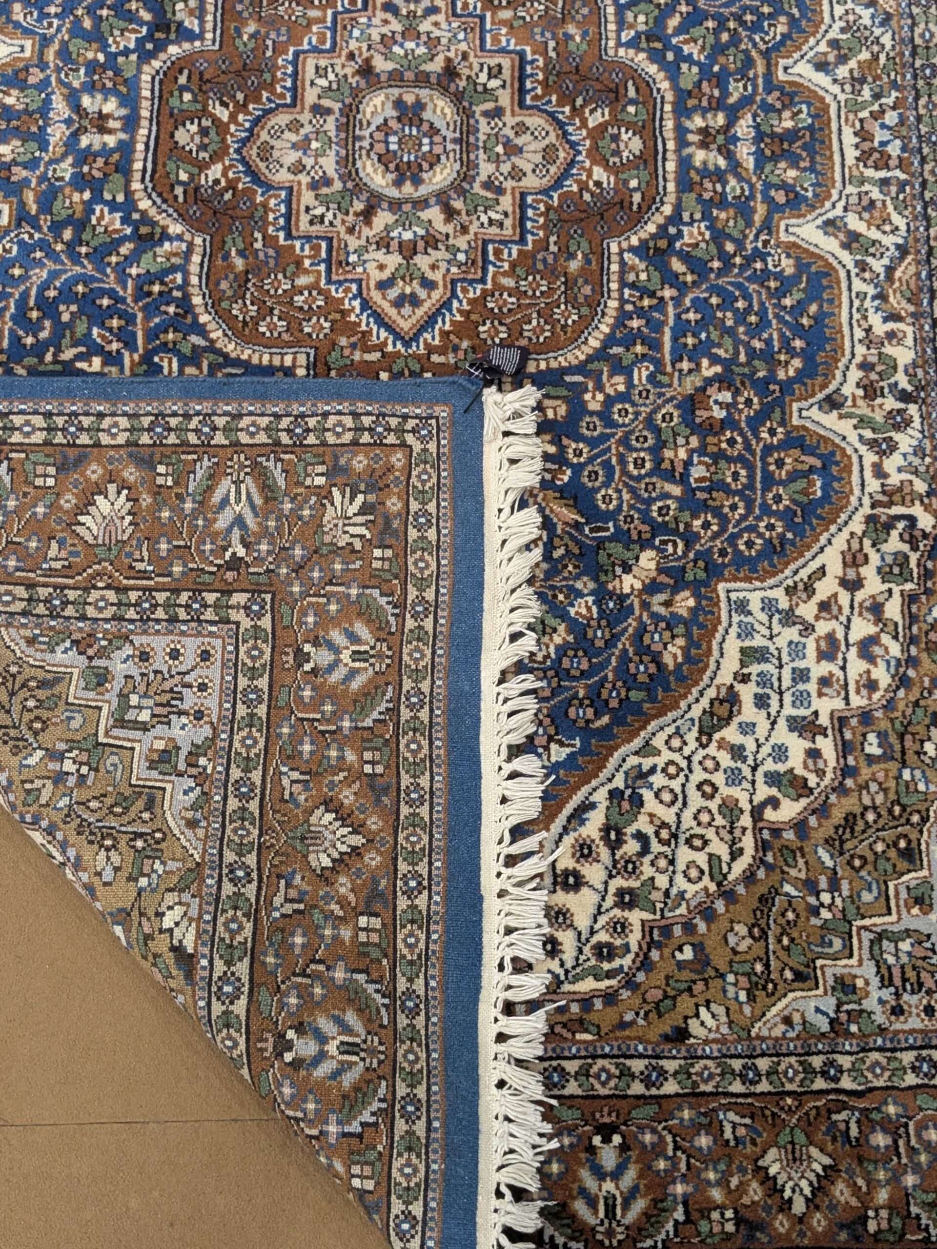 Blue Persian Hand Knotted Wool Carpet - 5FT X 7FT | 150CM X 210CM - Image 4