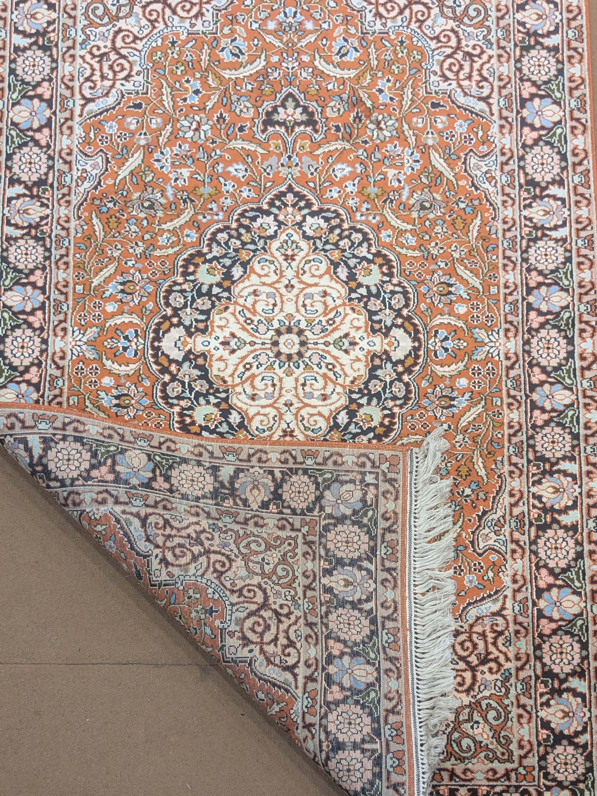 Persian Design Silk On Cotton Knotted Carpet - 3FT X 5FT | 90CM X 150CM - Image 3