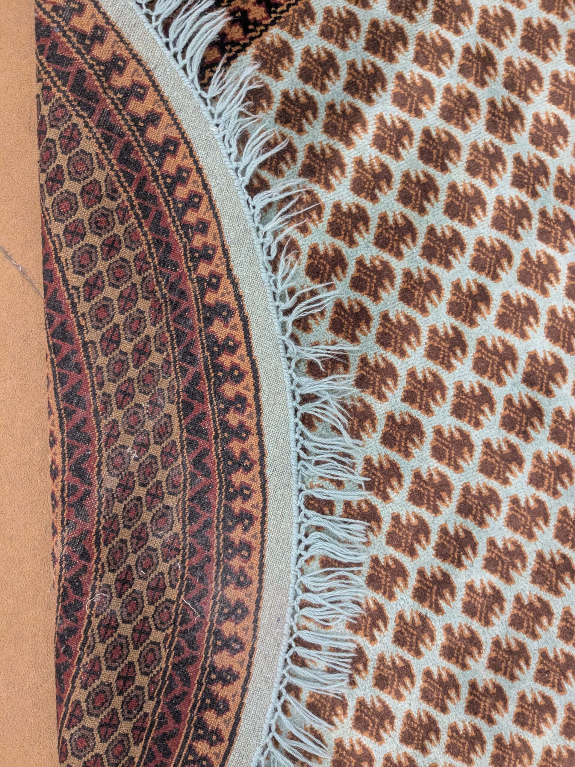 Family Design Hand Knotted Round Wool Carpet - 6FT X 6FT | 180CM X 180CM - Image 3