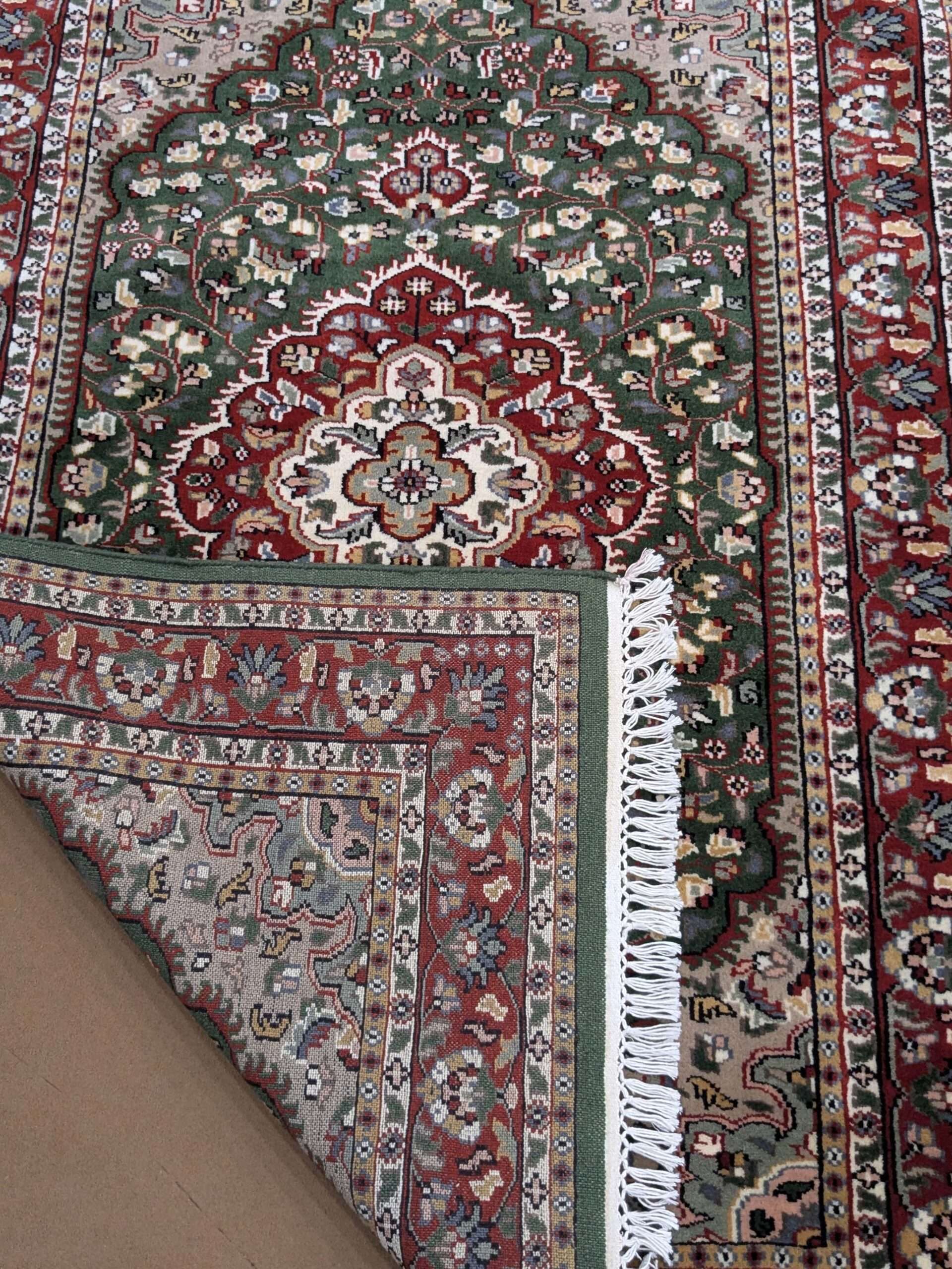 Green Persian Hand Knotted Wool Carpet - 4FT X 6FT | 120CM X 180CM - Image 3