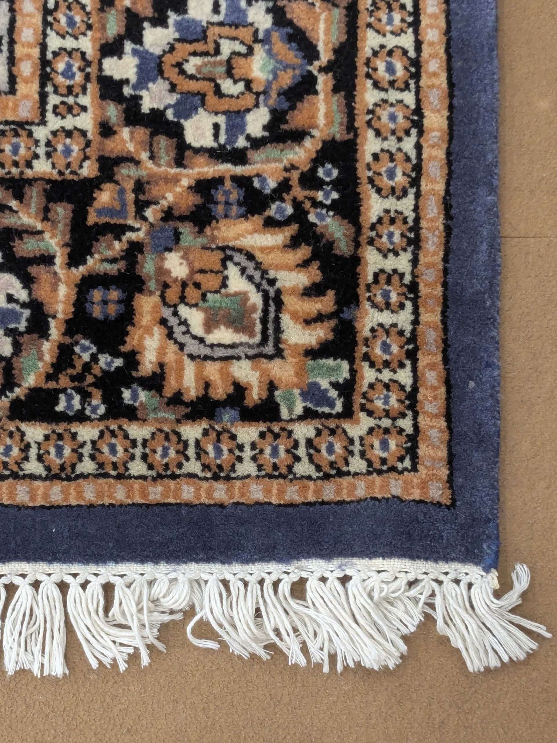 Blue Persian Hand Knotted Wool Carpet - 5FT X 7FT | 150CM X 210CM - Image 4