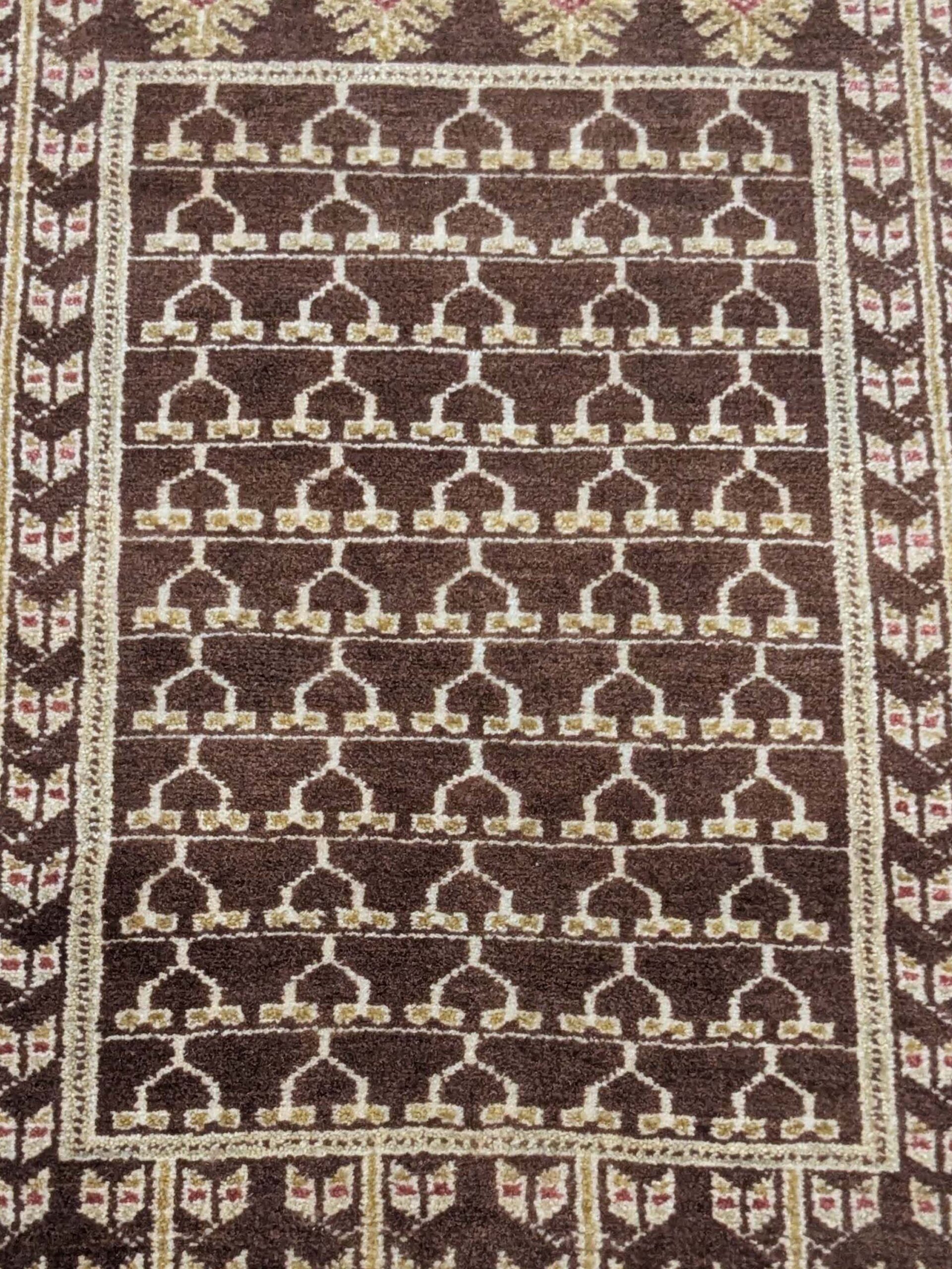 Family Design Hand Knotted Wool Carpet - 2FT X 3FT | 60CM X 90CM - Image 4