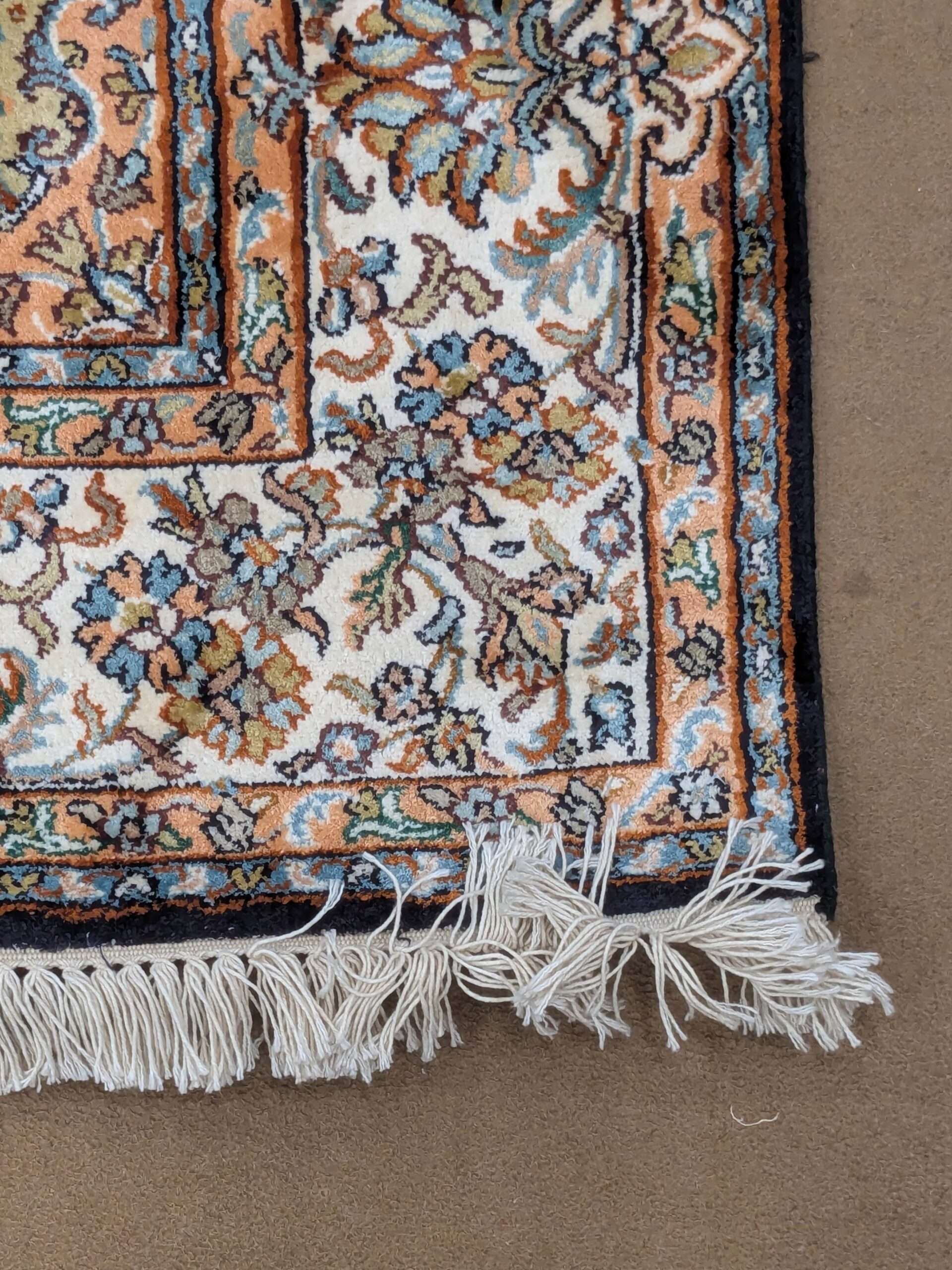 Traditional Persian Design Silk On Cotton Knotted Carpet - 4FT X 6FT | 120CM X 180CM - Image 4