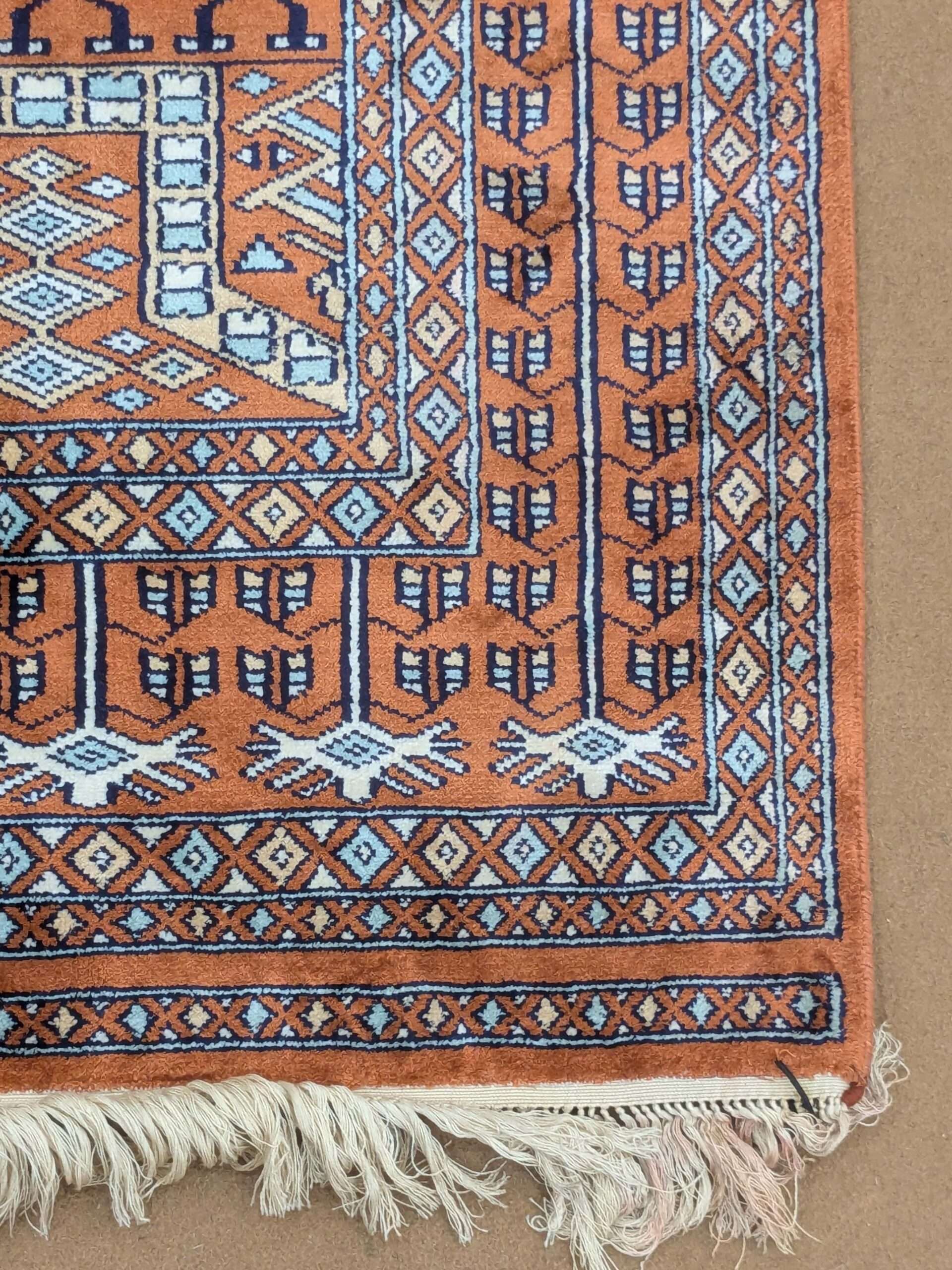 Family Design Silk On Cotton Knotted Carpet - 4FT X 6FT | 120CM X 180CM - Image 4