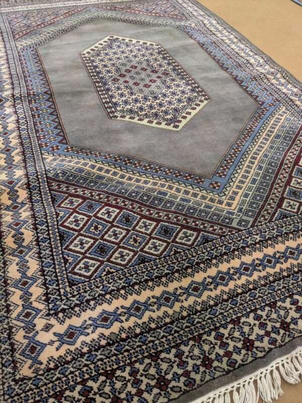 Grey Kirman Hand Knotted Wool Carpet - 4FT X 6FT | 120CM X 180CM - Image 4