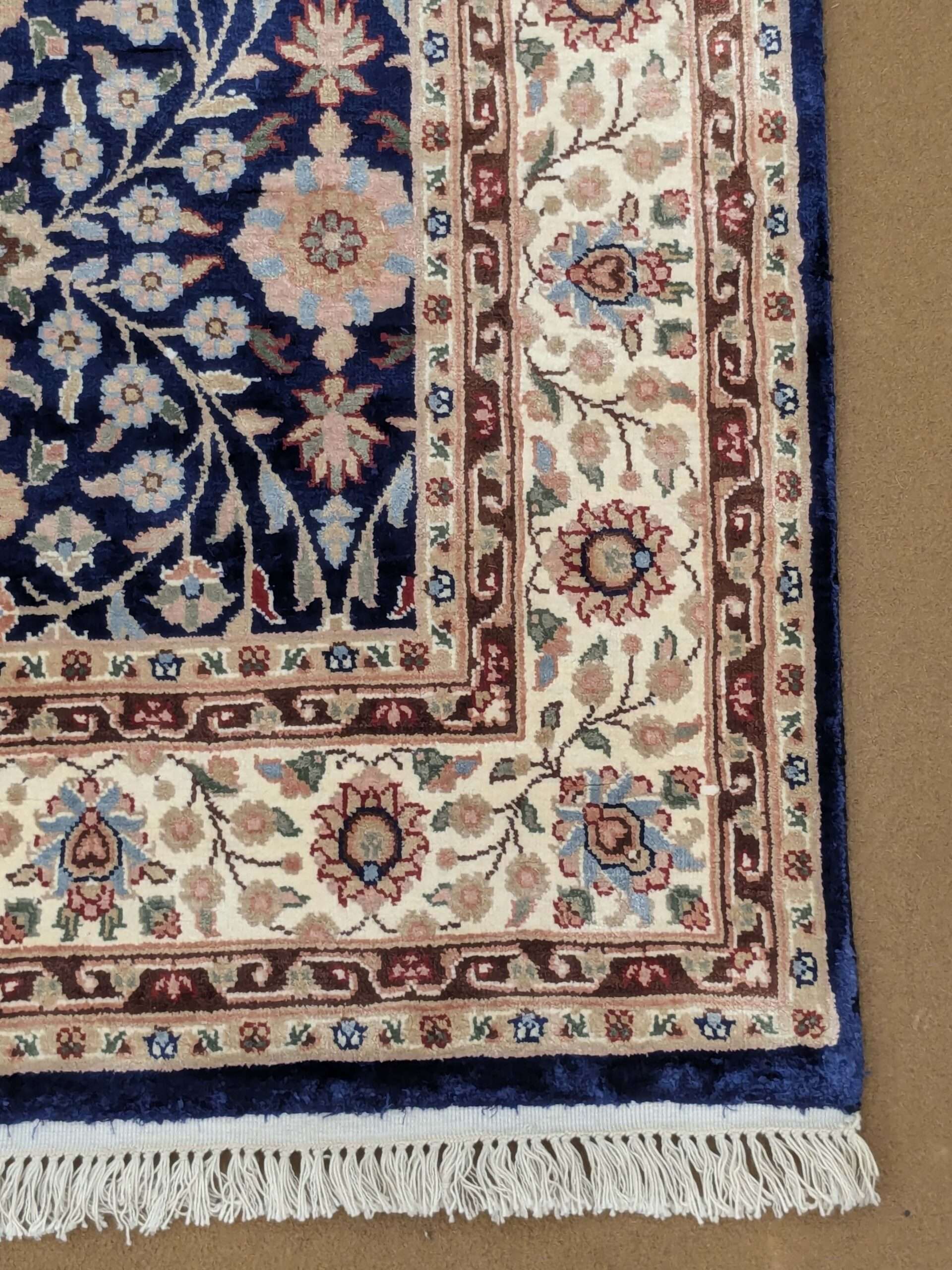 Blue Persian Hand Knotted Wool Carpet - 4FT X 6FT | 120CM X 180CM - Image 4