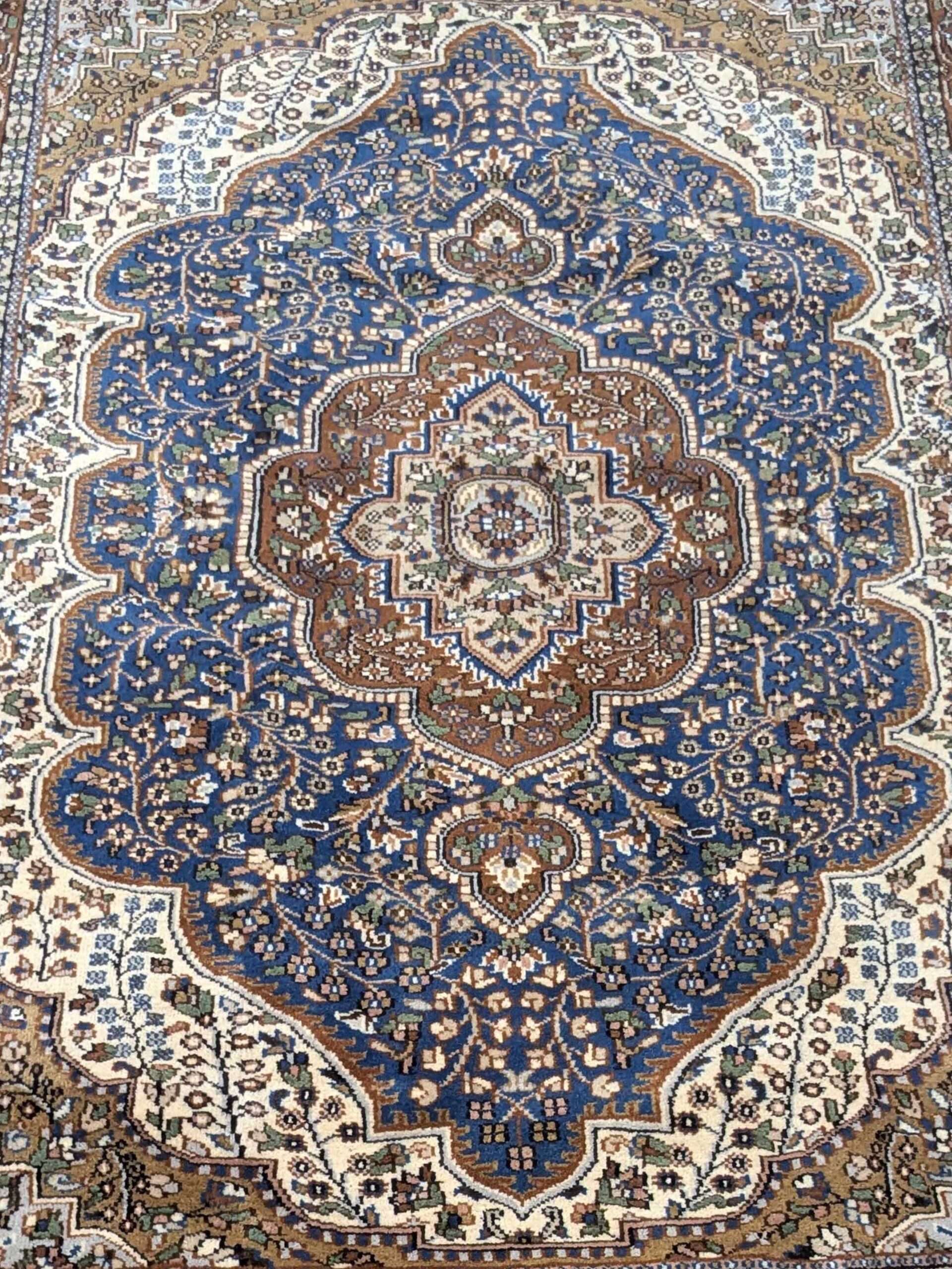 Blue Persian Hand Knotted Wool Carpet - 5FT X 7FT | 150CM X 210CM - Image 6
