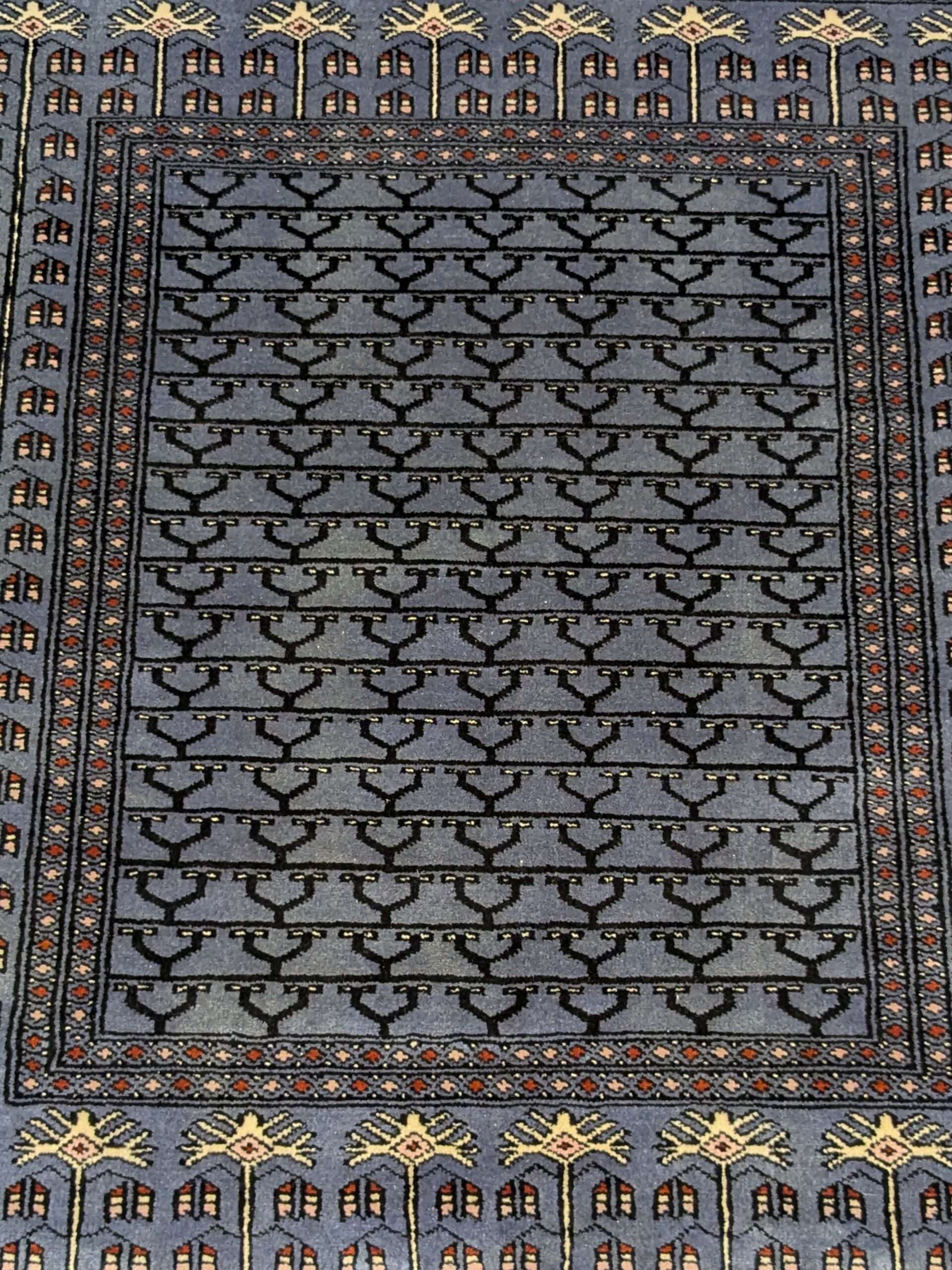 Family Design Hand Knotted Wool Carpet - 4FT X 6FT | 120CM X 180CM - Image 5