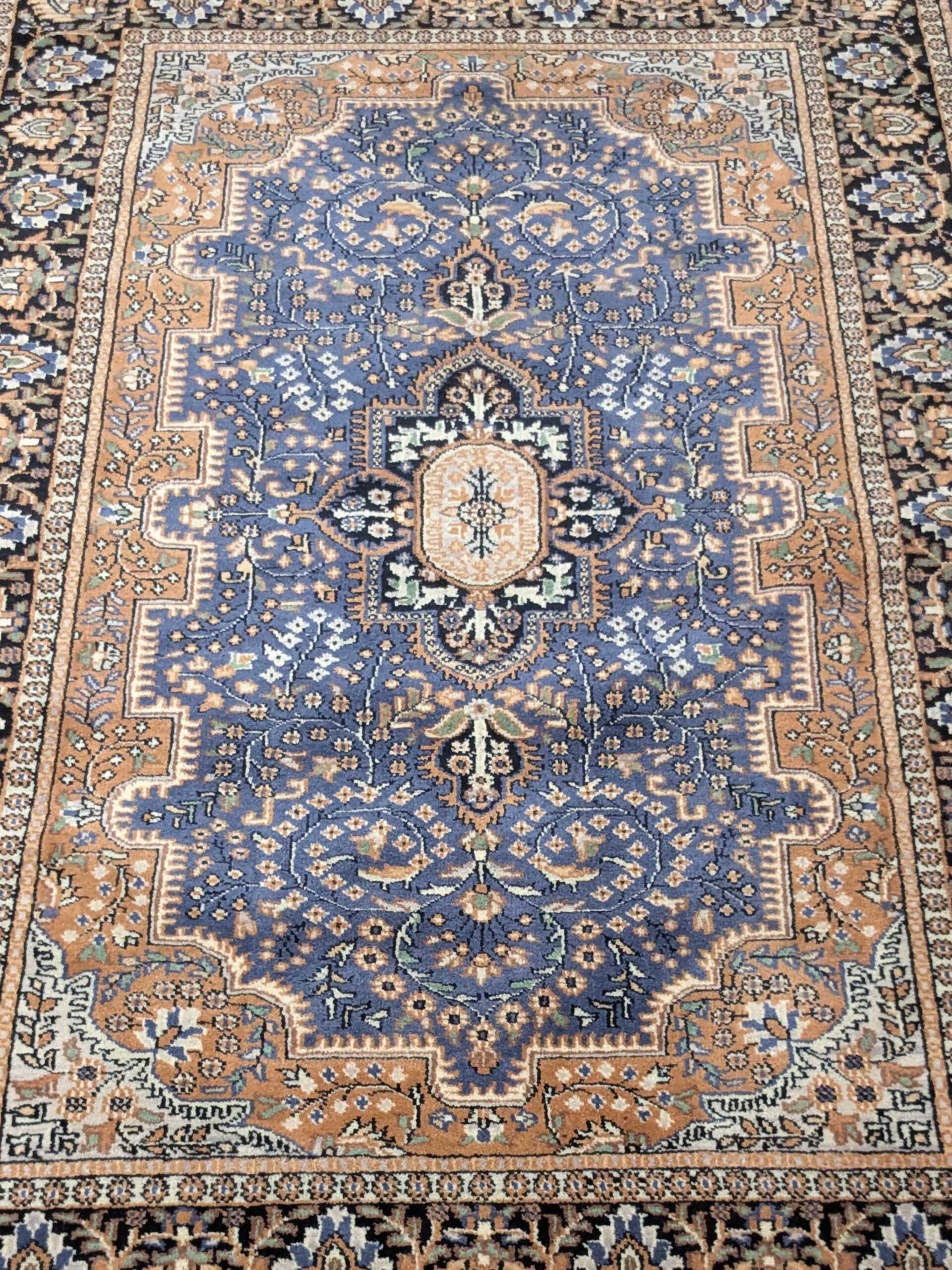 Blue Persian Hand Knotted Wool Carpet - 5FT X 7FT | 150CM X 210CM - Image 5