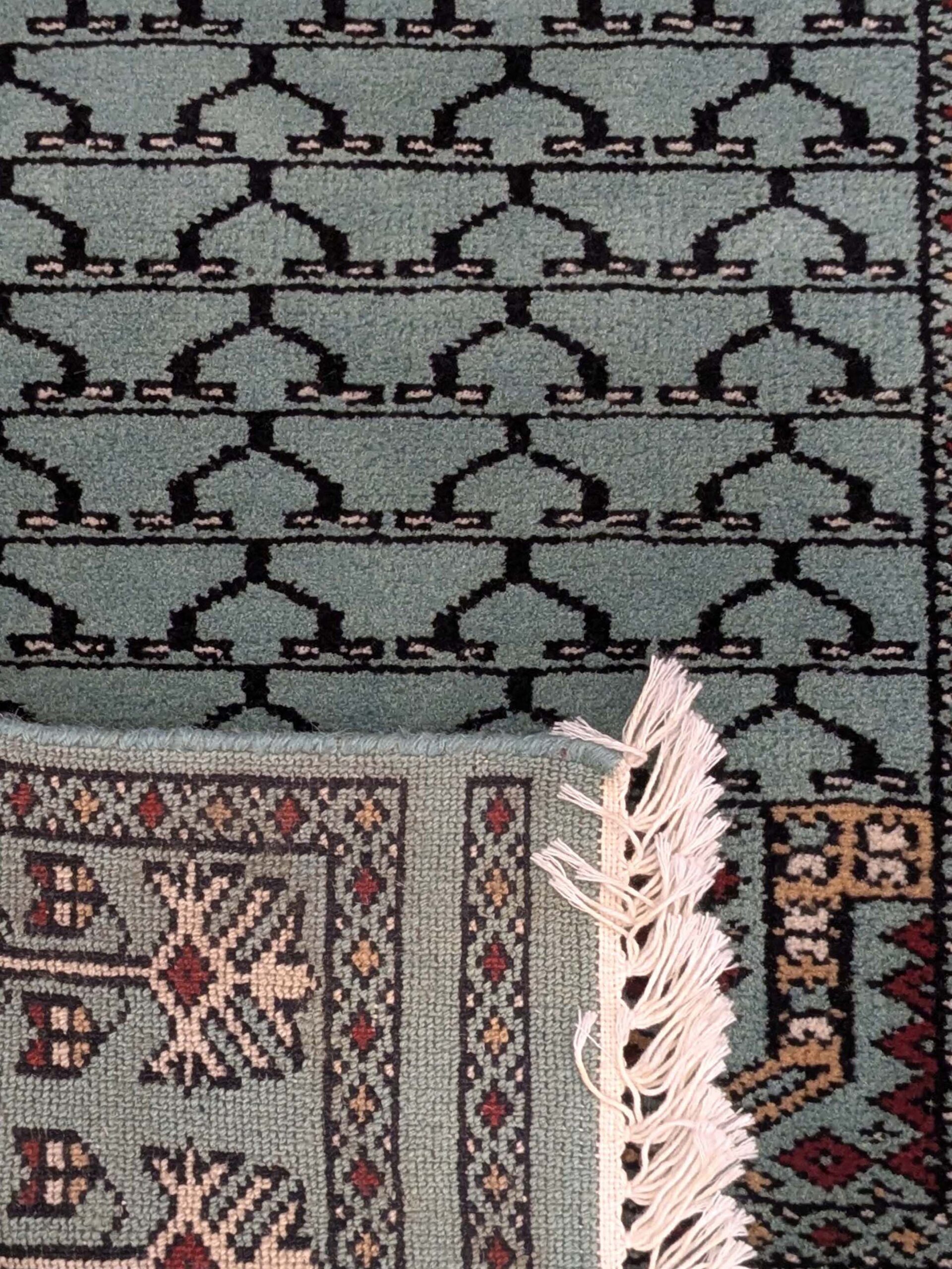 Family Design Hand Knotted Wool Carpet - 2FT X 3FT | 60CM X 90CM - Image 5