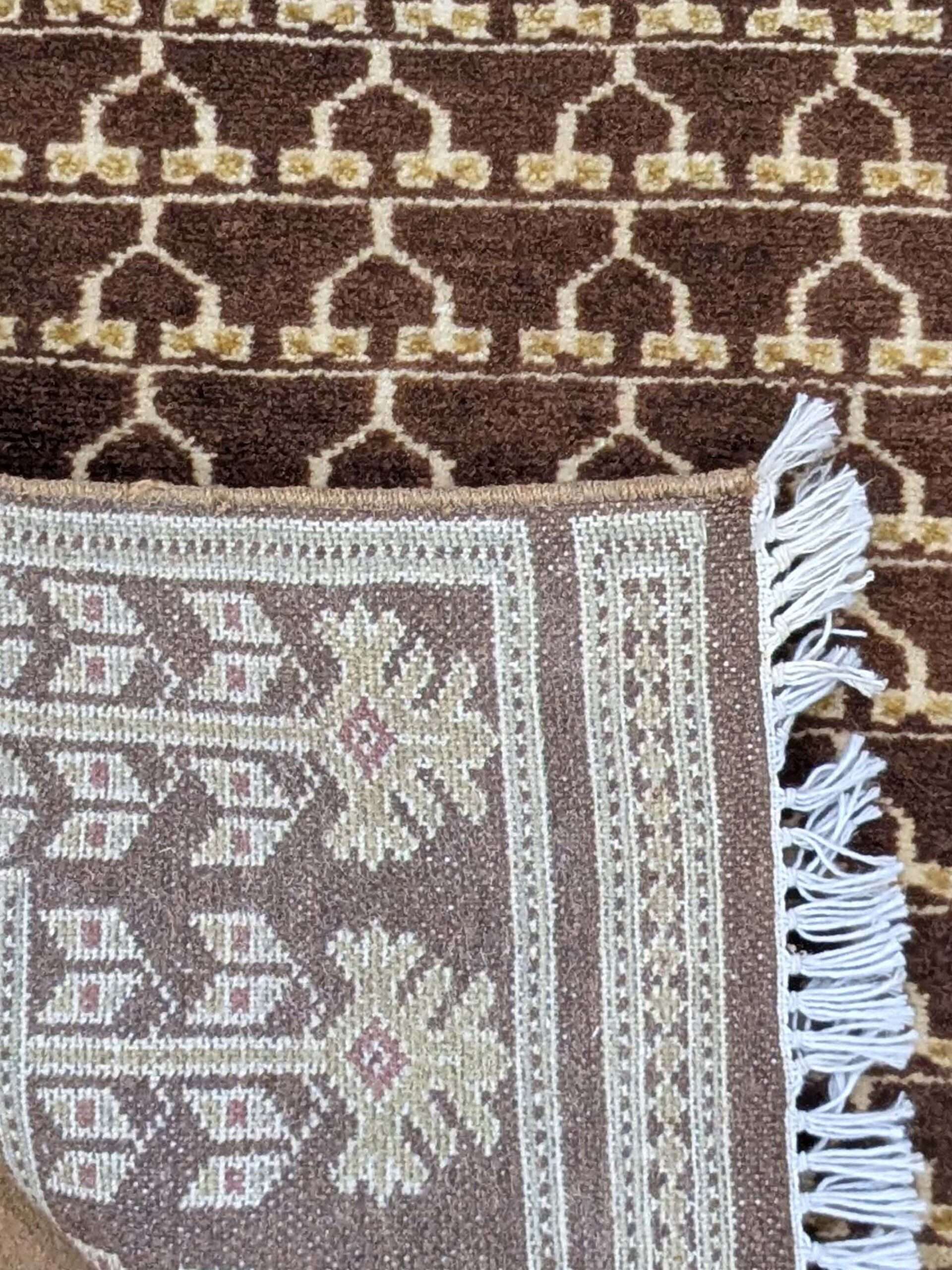 Family Design Hand Knotted Wool Carpet - 2FT X 3FT | 60CM X 90CM - Image 5