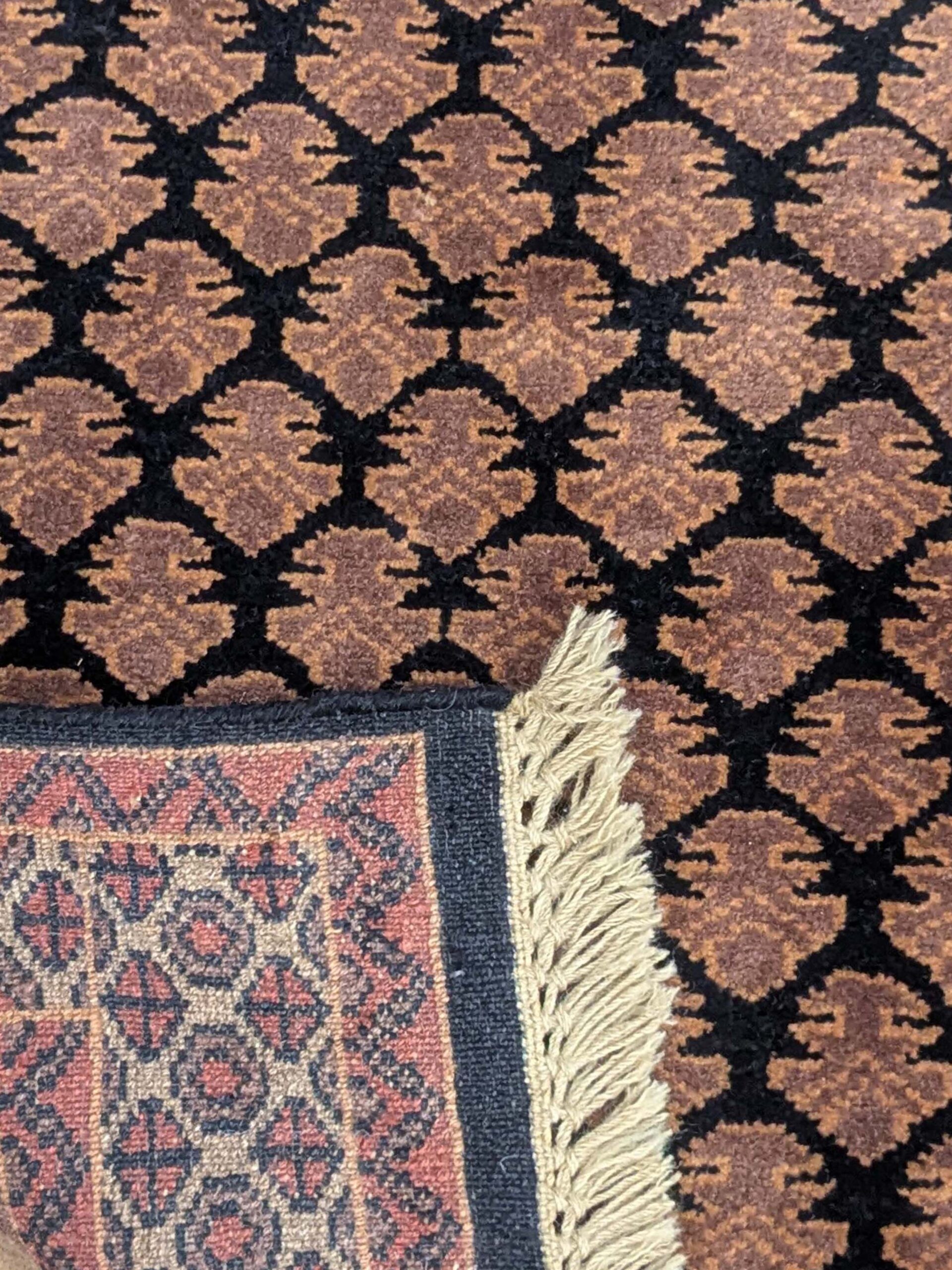 Black Baby Foot Print Hand Knotted Wool Carpet - 2FT X 3FT | 60CM X 90CM - Image 5