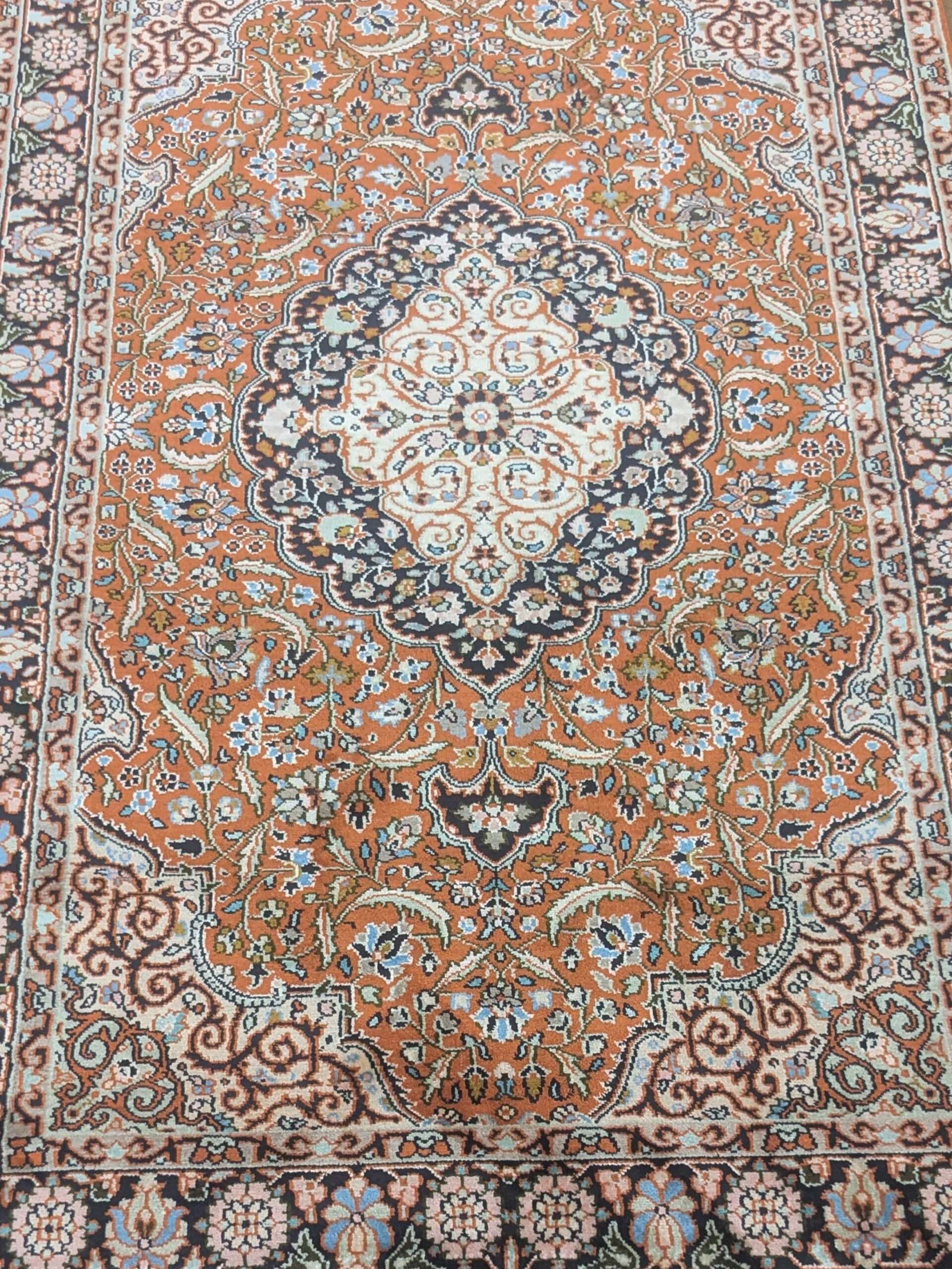 Persian Design Silk On Cotton Knotted Carpet - 3FT X 5FT | 90CM X 150CM - Image 5