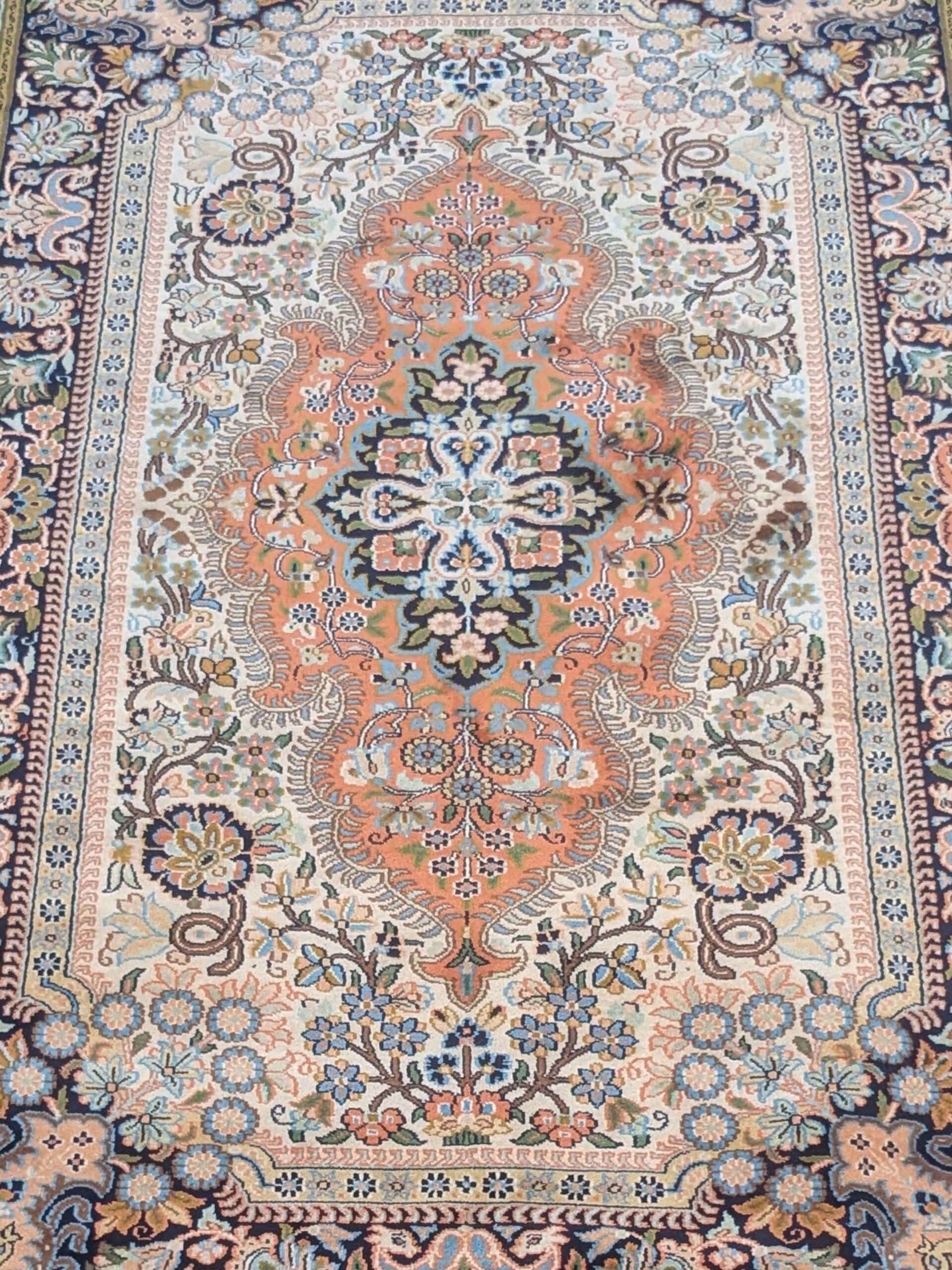 Persian Silk On Cotton Knotted Carpet - 4FT X 6FT | 120CM X 180CM - Image 5