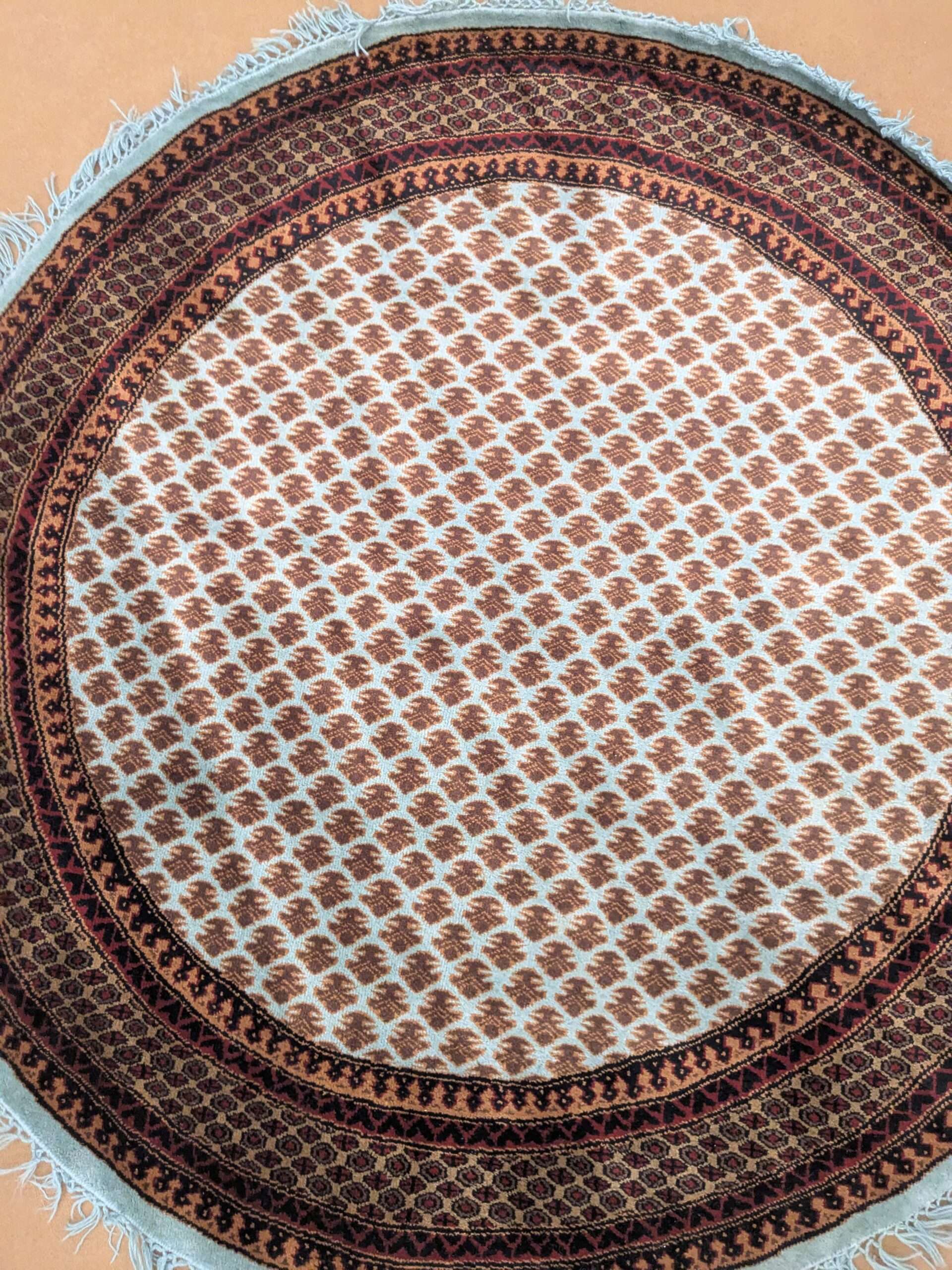 Family Design Hand Knotted Round Wool Carpet - 6FT X 6FT | 180CM X 180CM - Image 5