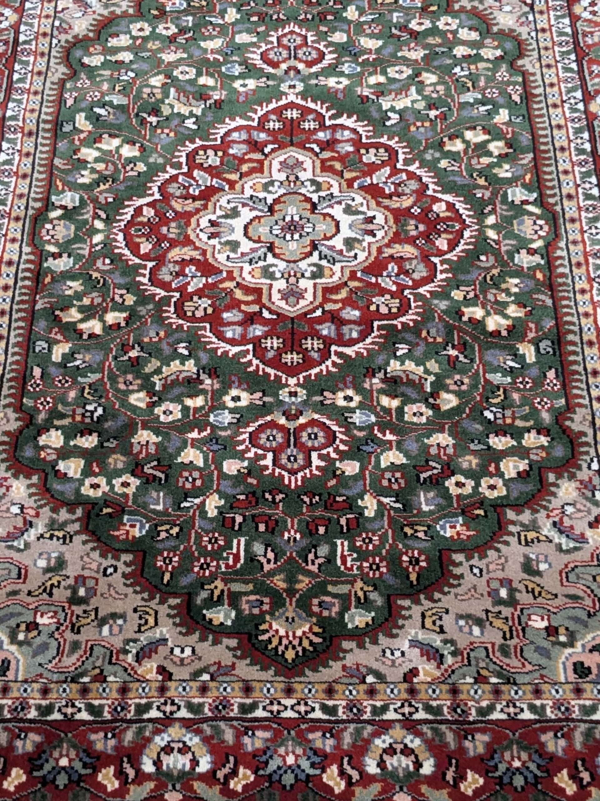 Green Persian Hand Knotted Wool Carpet - 4FT X 6FT | 120CM X 180CM - Image 5